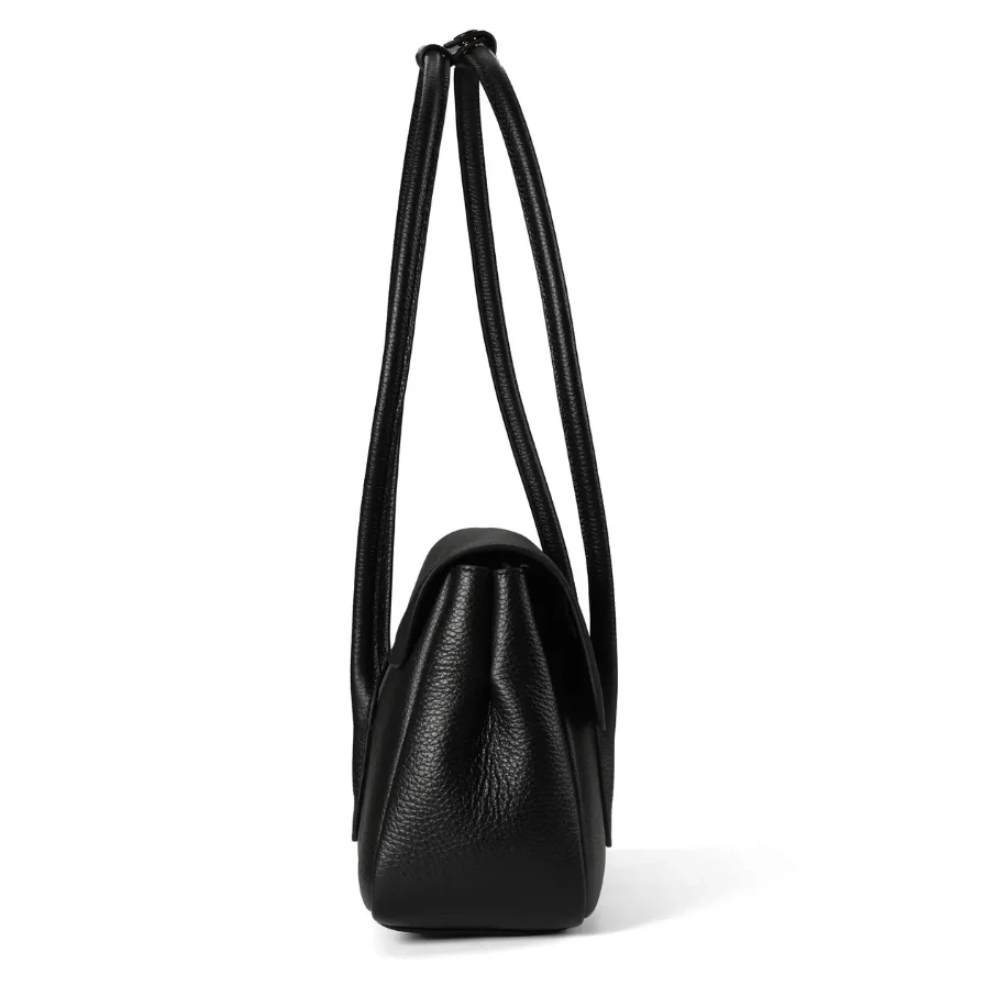 C-Me Lock Black Leather Shoulder Bag E1U4K120301