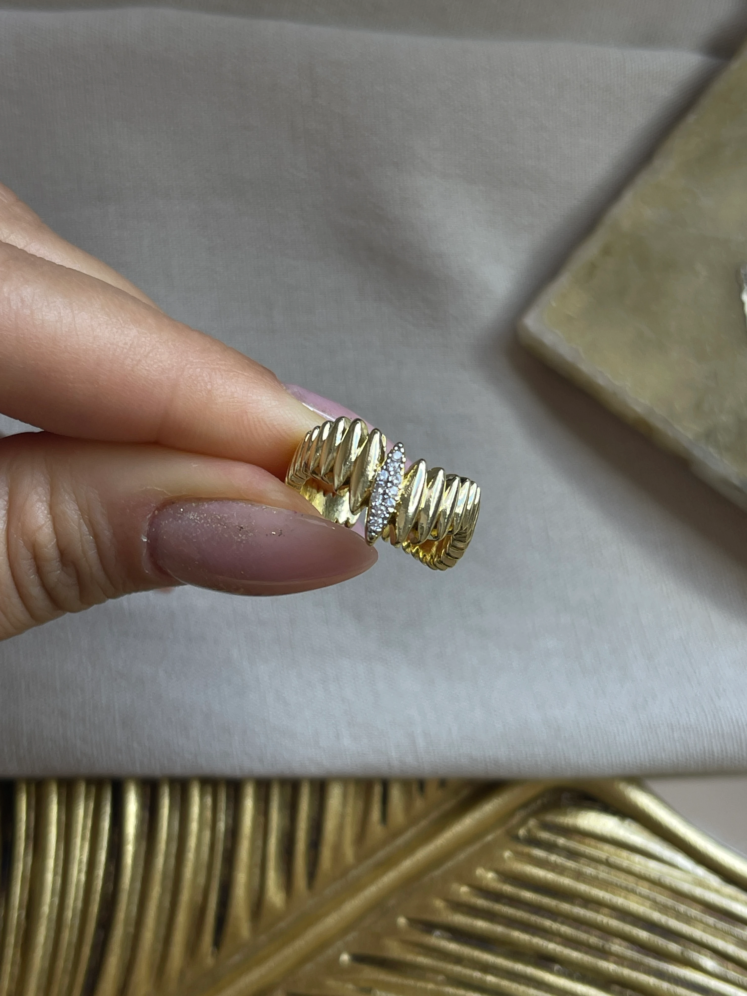 VINTAGE MODEL GOLD AYARLANABİLİR TAŞ DETAY YÜZÜK