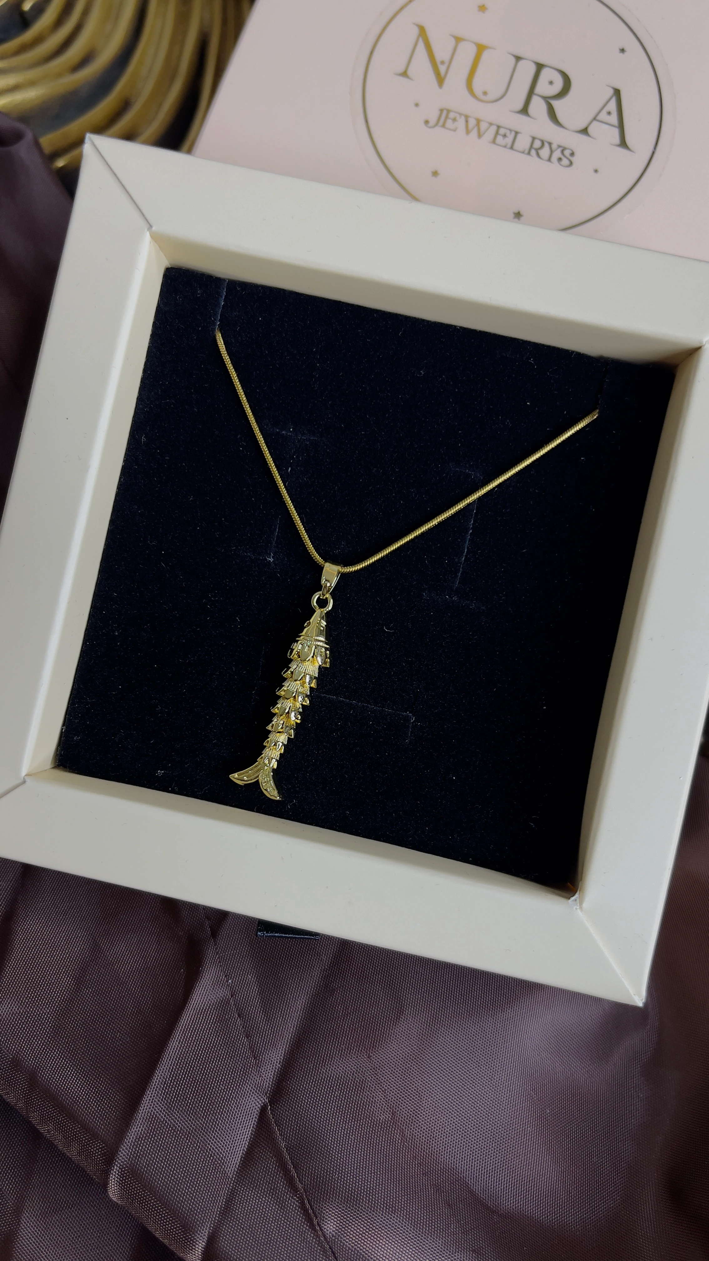 BALIK UÇ GOLD KOLYE