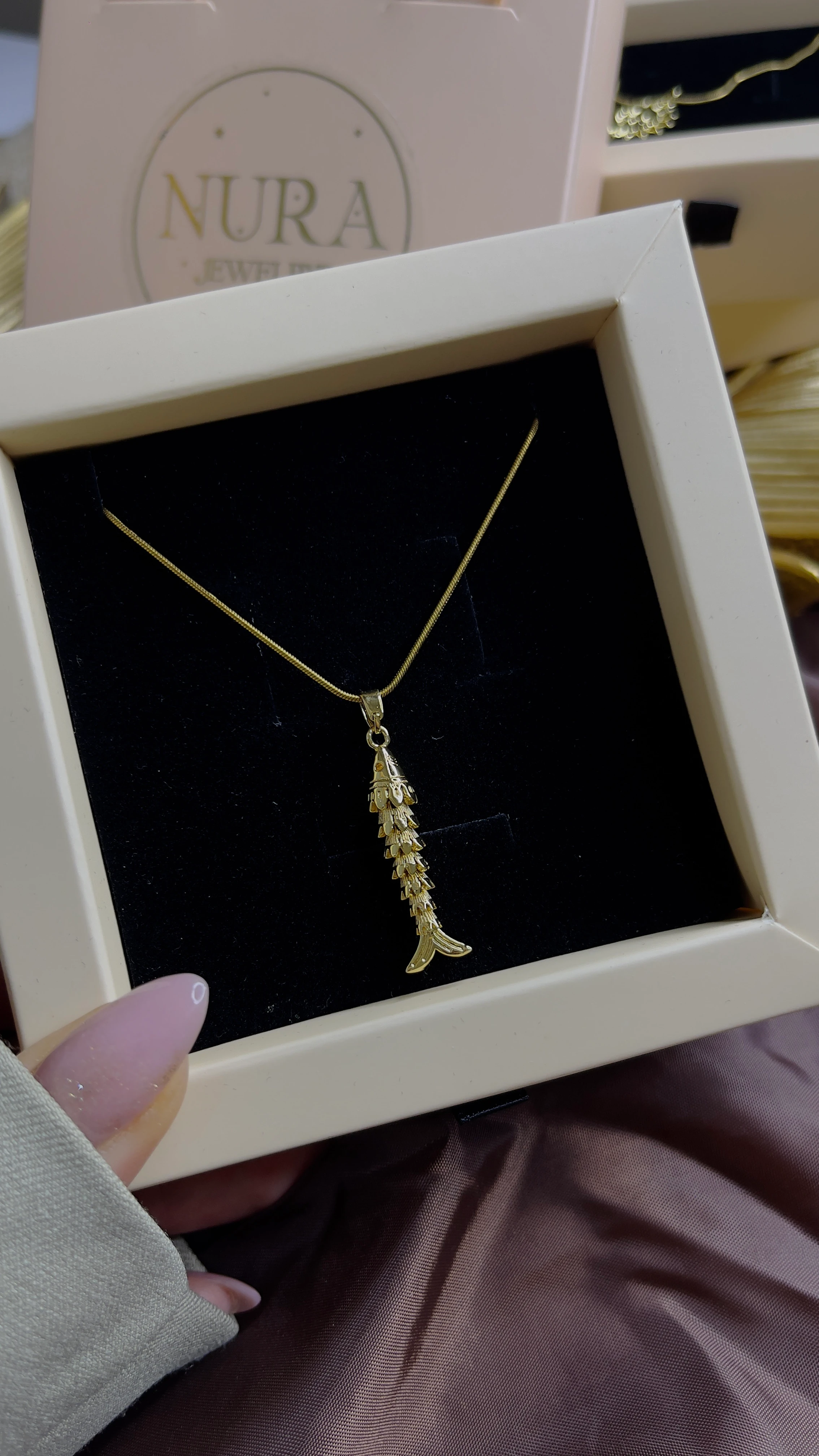 BALIK UÇ GOLD KOLYE