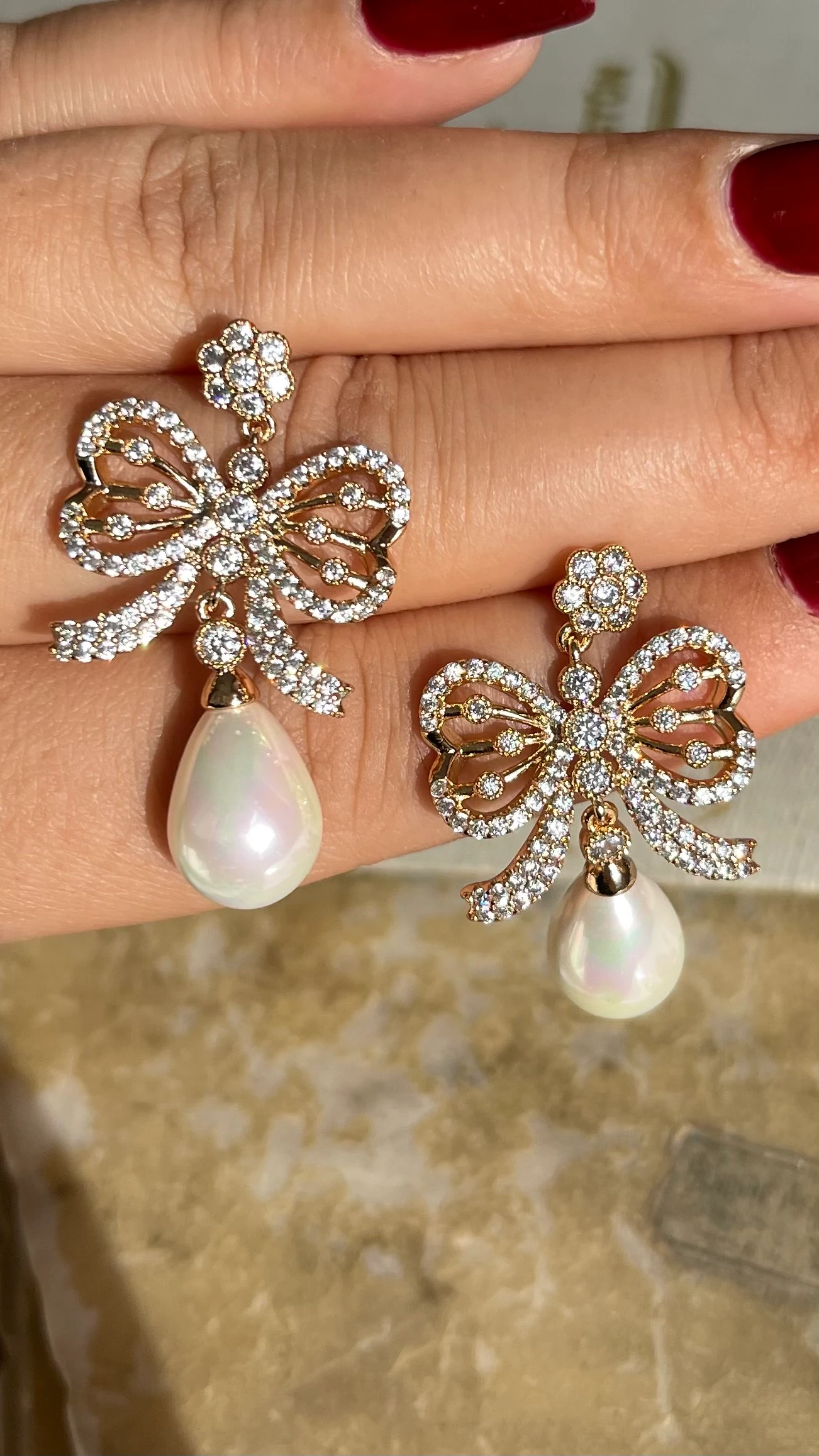 İNCİ DETAY SALLANTILI TAŞLI ŞIK XUPİNG KÜPE