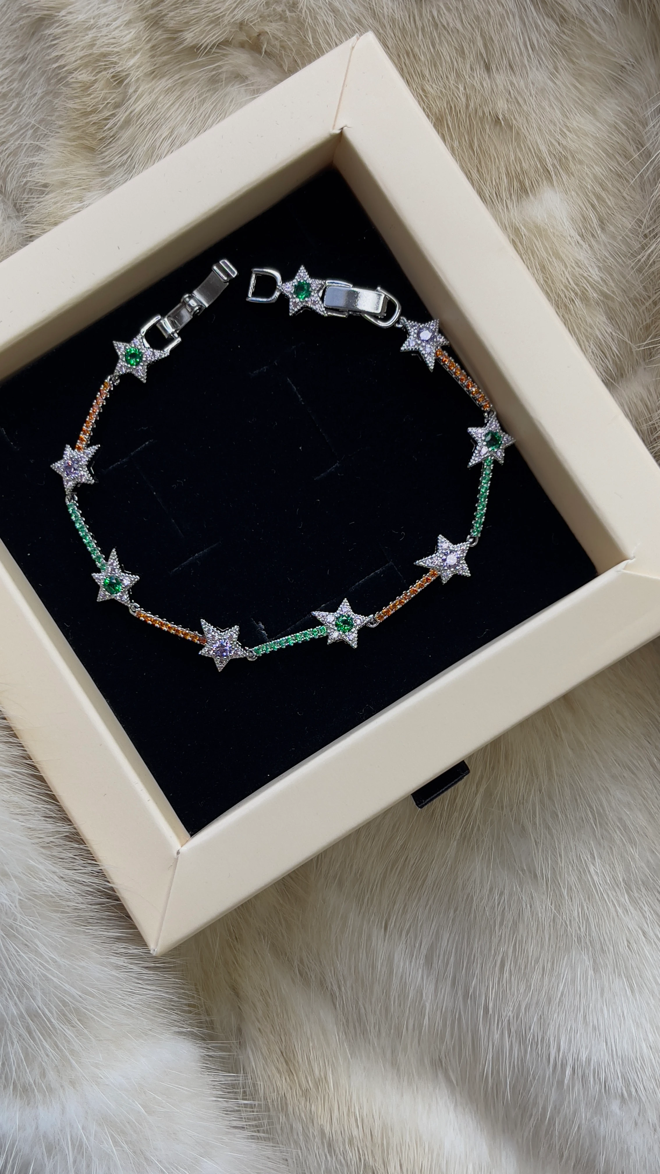 RENKLİ TAŞLI XUPİNG YILDIZ MODEL BİLEKLİK