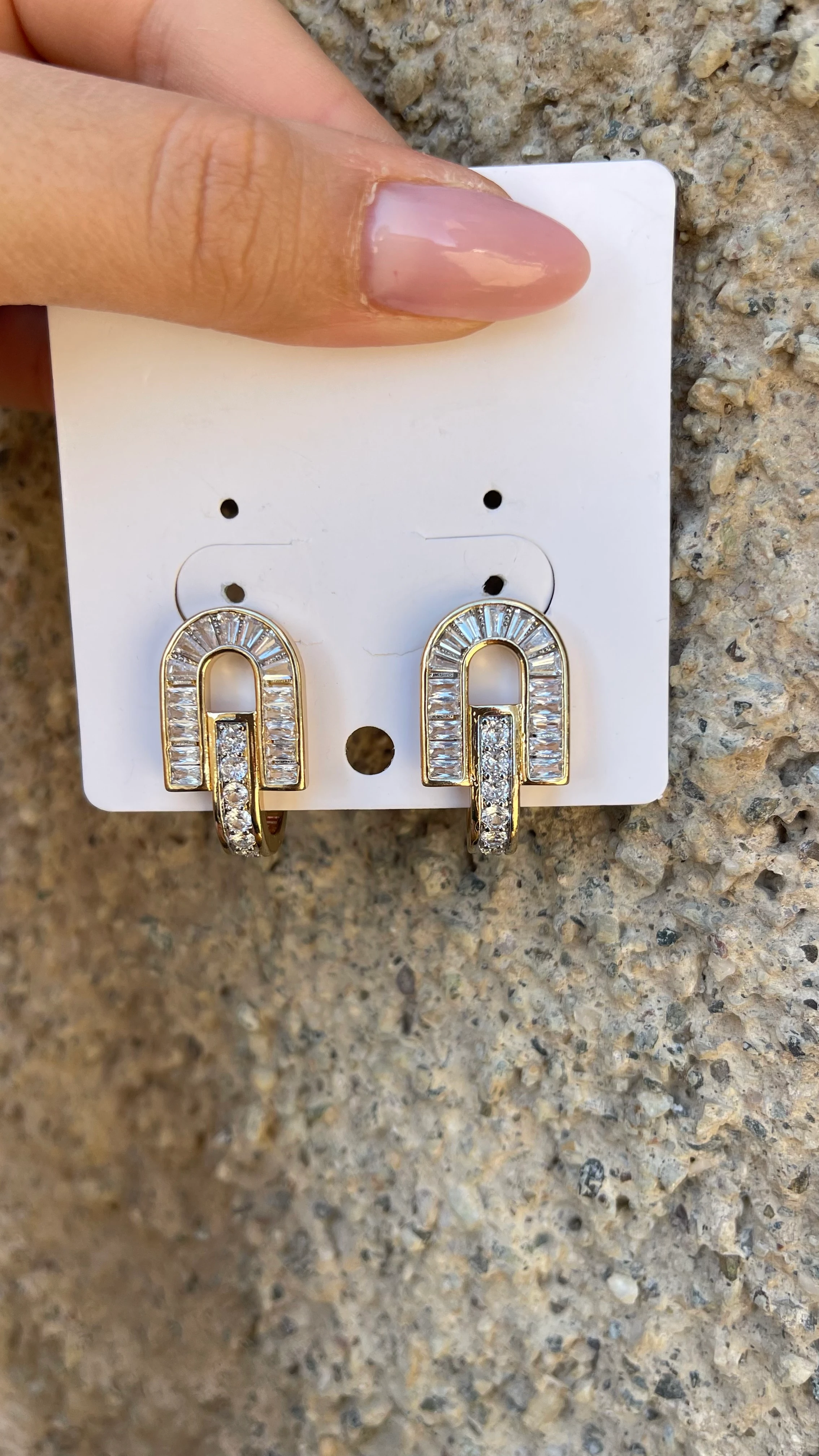 ZİRKON BAGET TAŞ 14K XUPİNG KÜPE