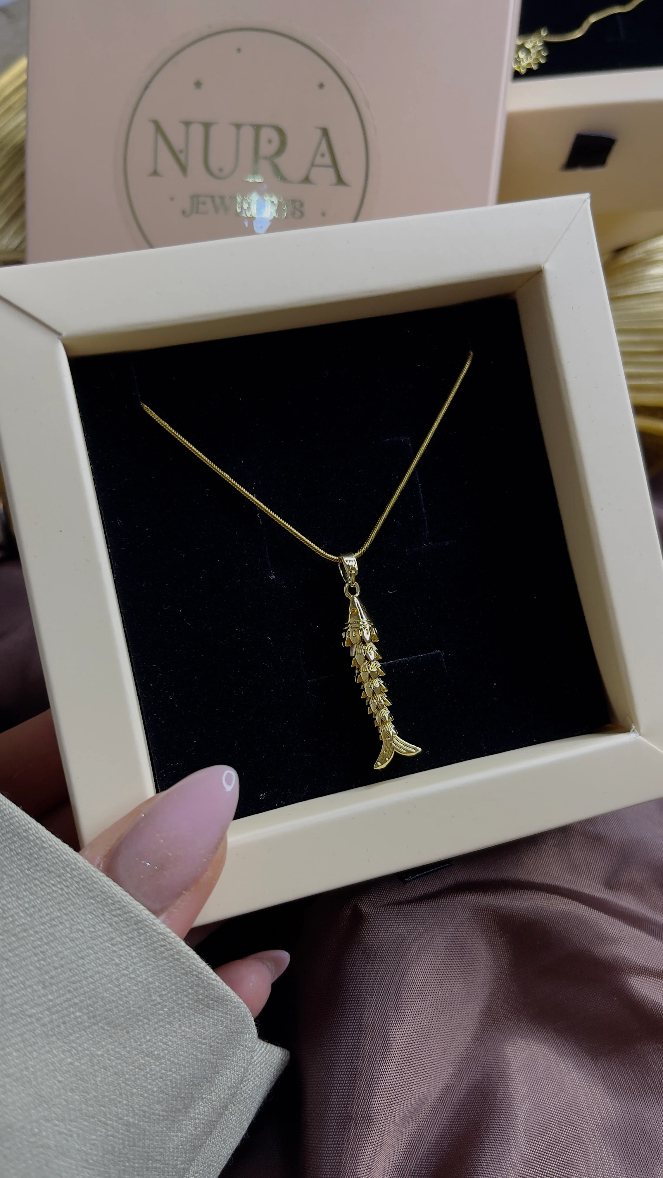 BALIK UÇ GOLD KOLYE