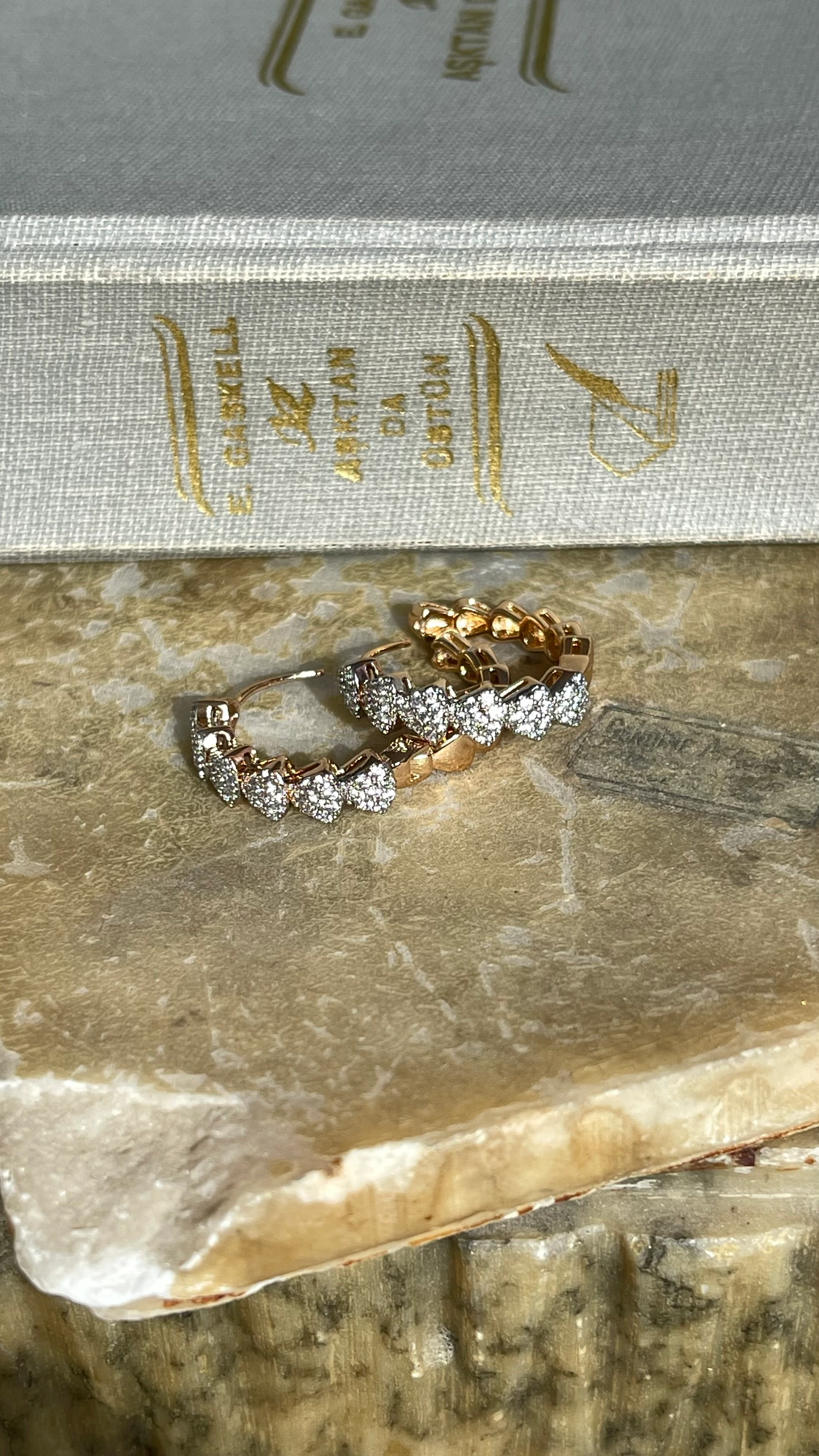 ZİRKON TAŞ XUPİNG HALKA KÜPE