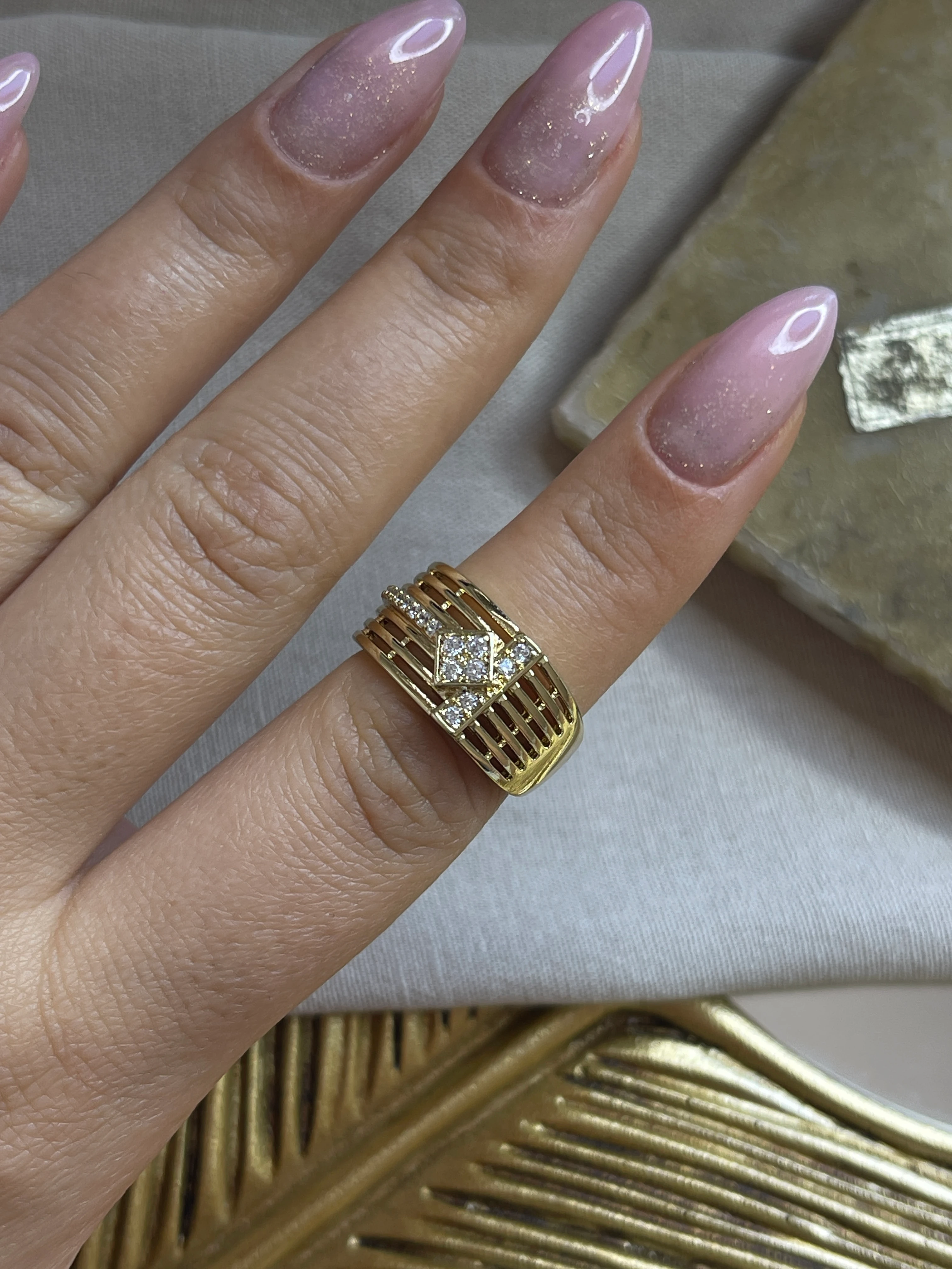 TAŞ DETAY XUPİNG YÜZÜK