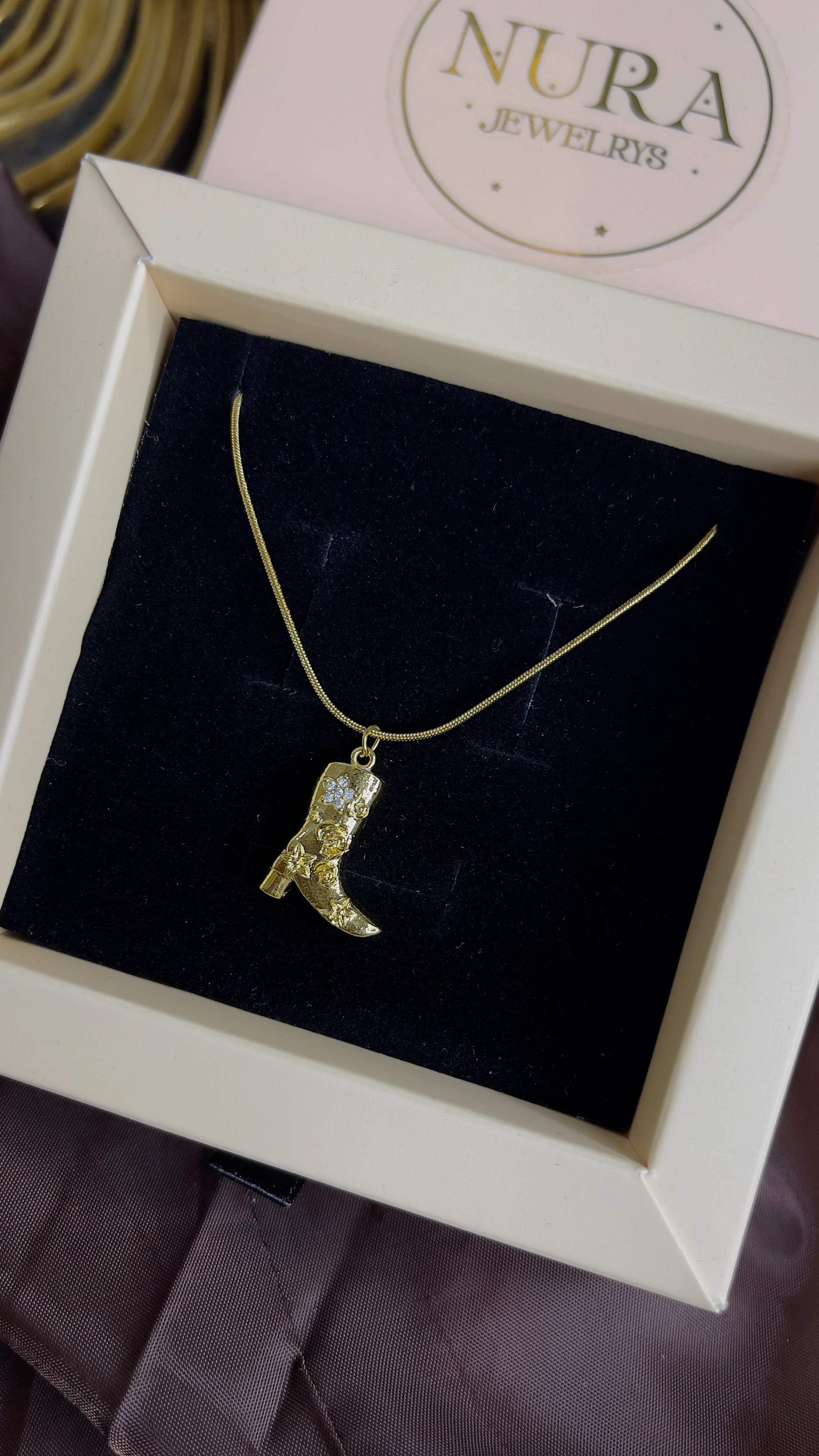 ÇİZME TAŞLI GOLD KOLYE