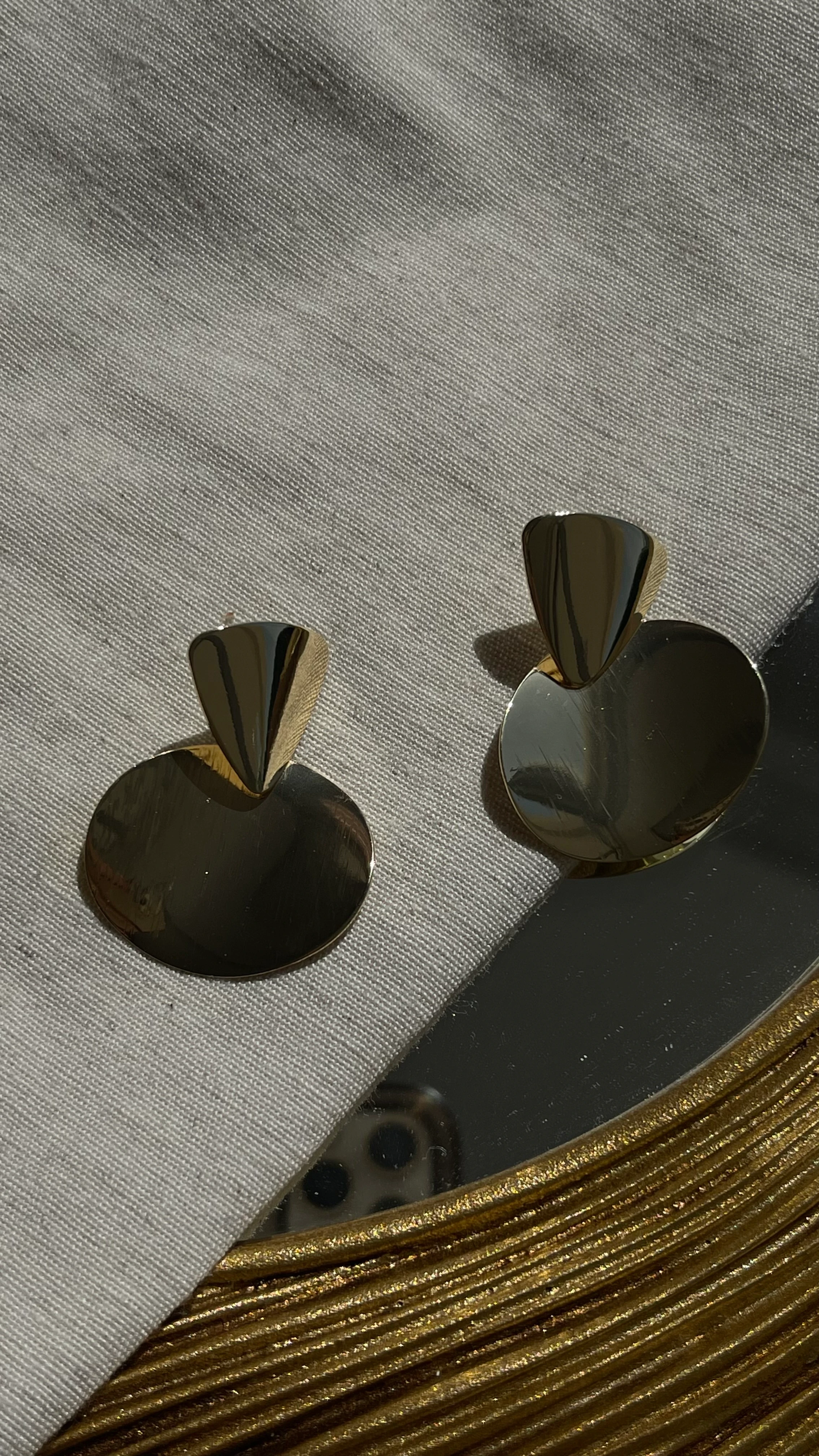 Şık 14K Renk Sallantılı Vıntage Küpe