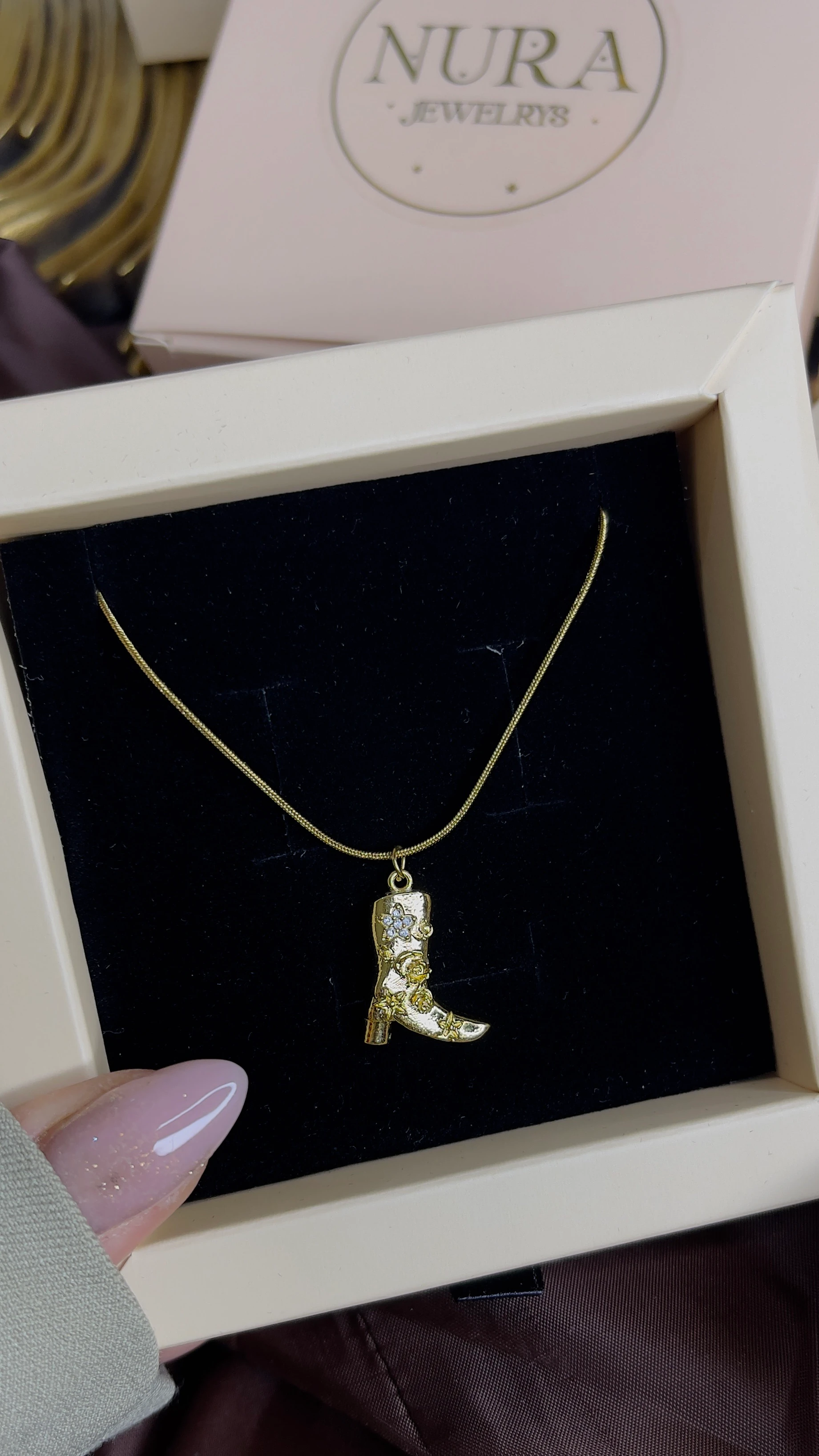 ÇİZME TAŞLI GOLD KOLYE