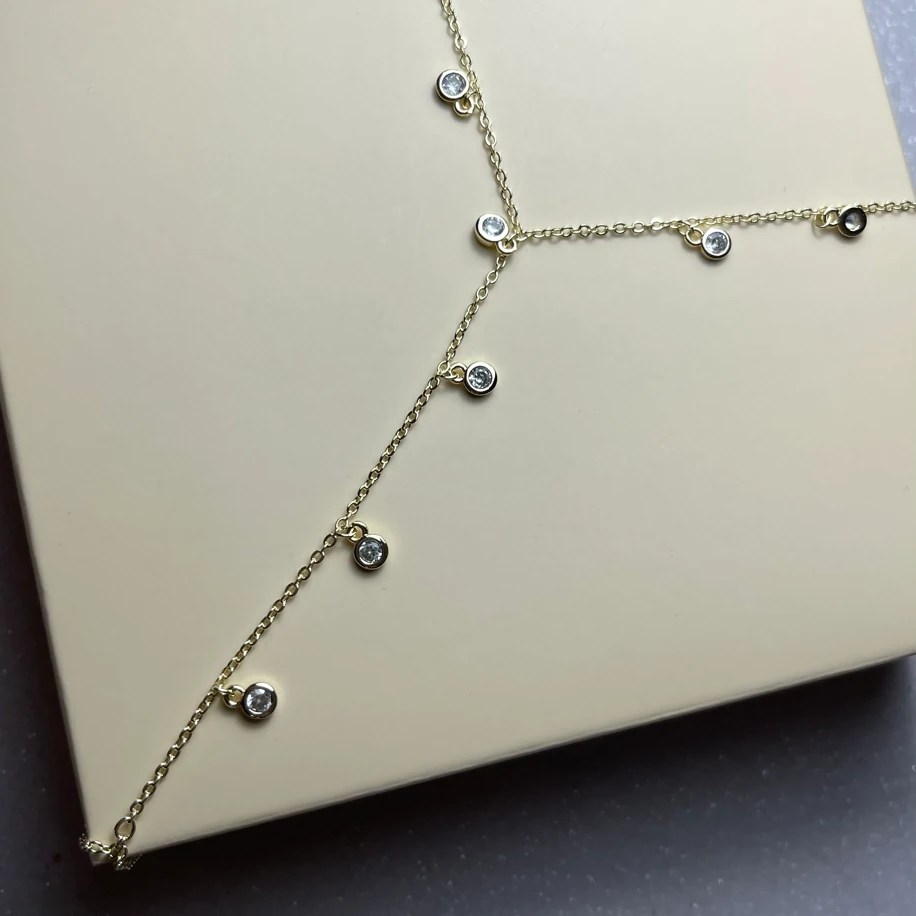 ZİRKON SALLANTILI TAŞ DETAY 14 K RENK ŞIK ŞAHMERAN