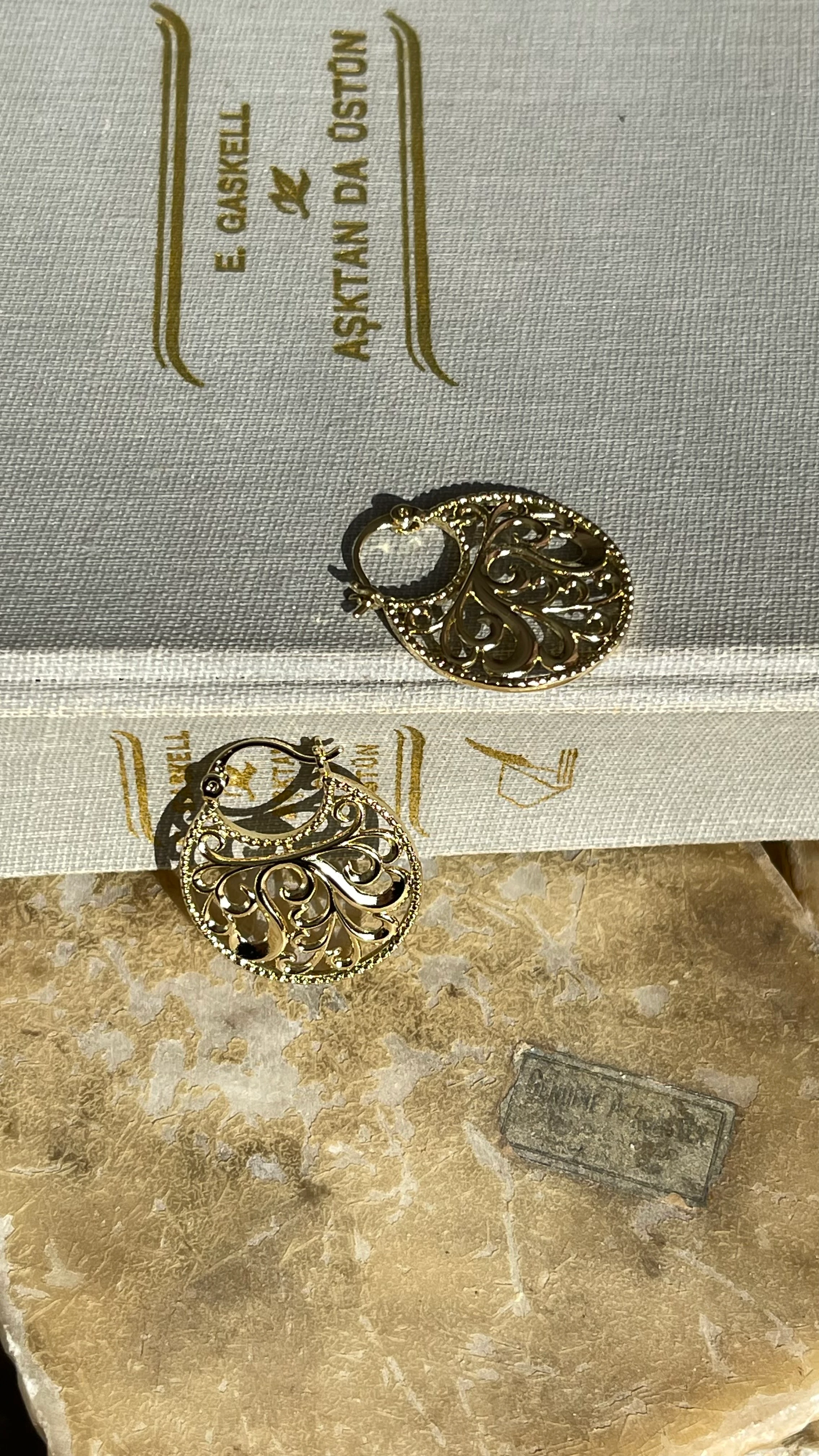 YUVARLAK DESENLİ İIK GOLD XUPİNG KÜPE