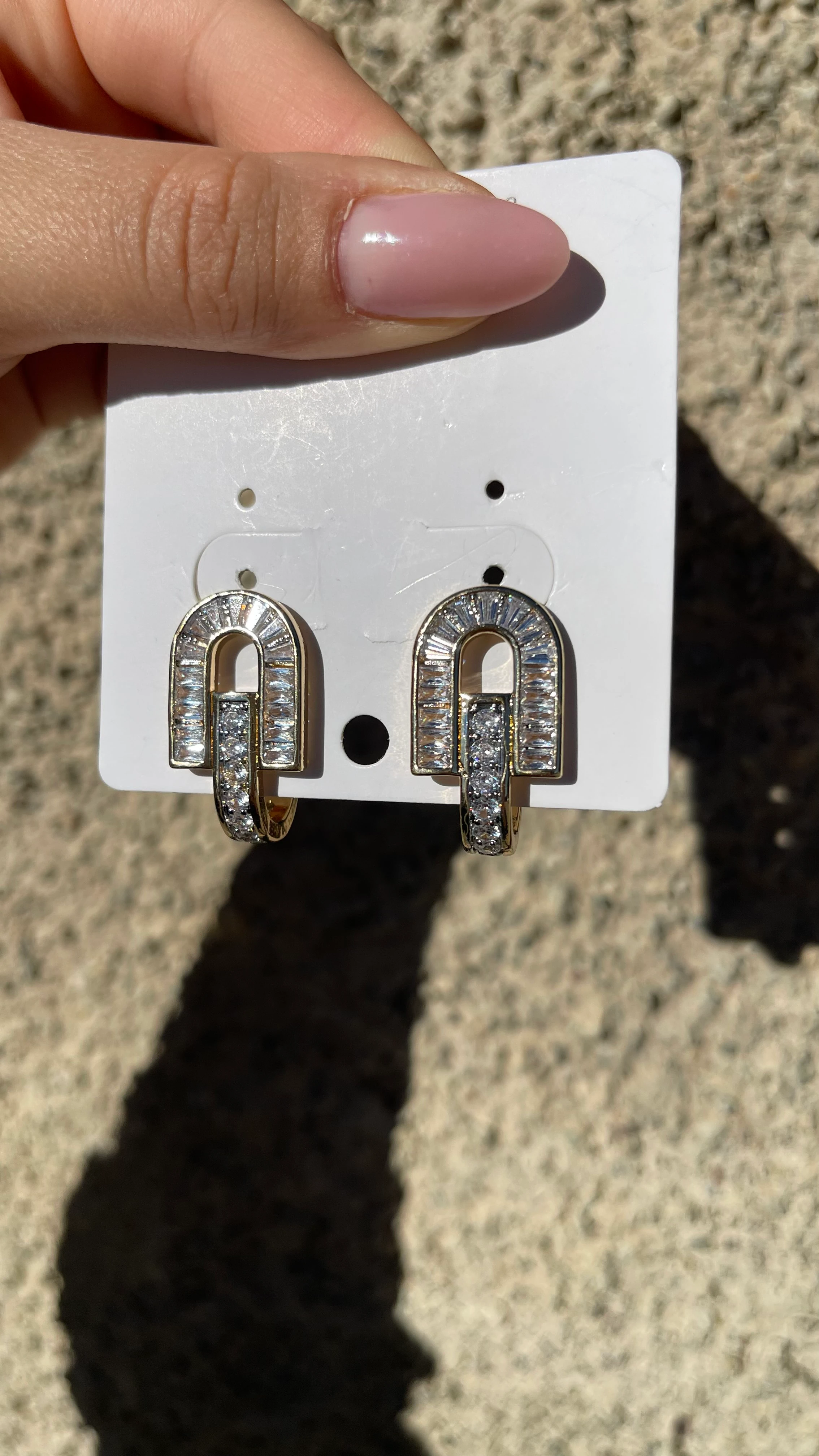 ZİRKON BAGET TAŞ 14K XUPİNG KÜPE