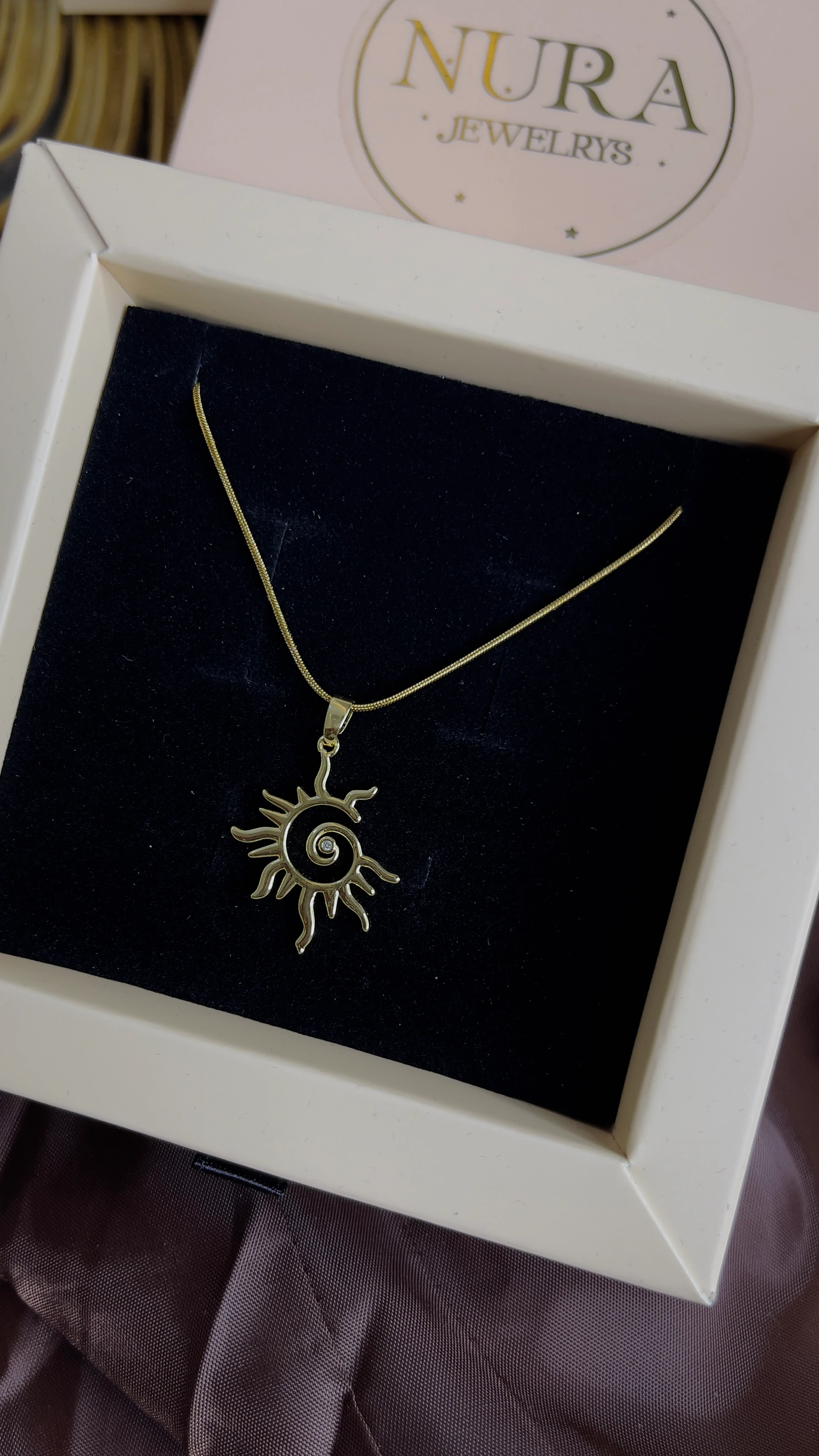 GÜNEŞ TAŞ DETAY KOLYE 14K