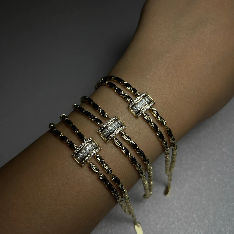 BAGET TAŞ DETAYLI ÇİFT ZİNCİR 14K TASARIM BİLEKLİK