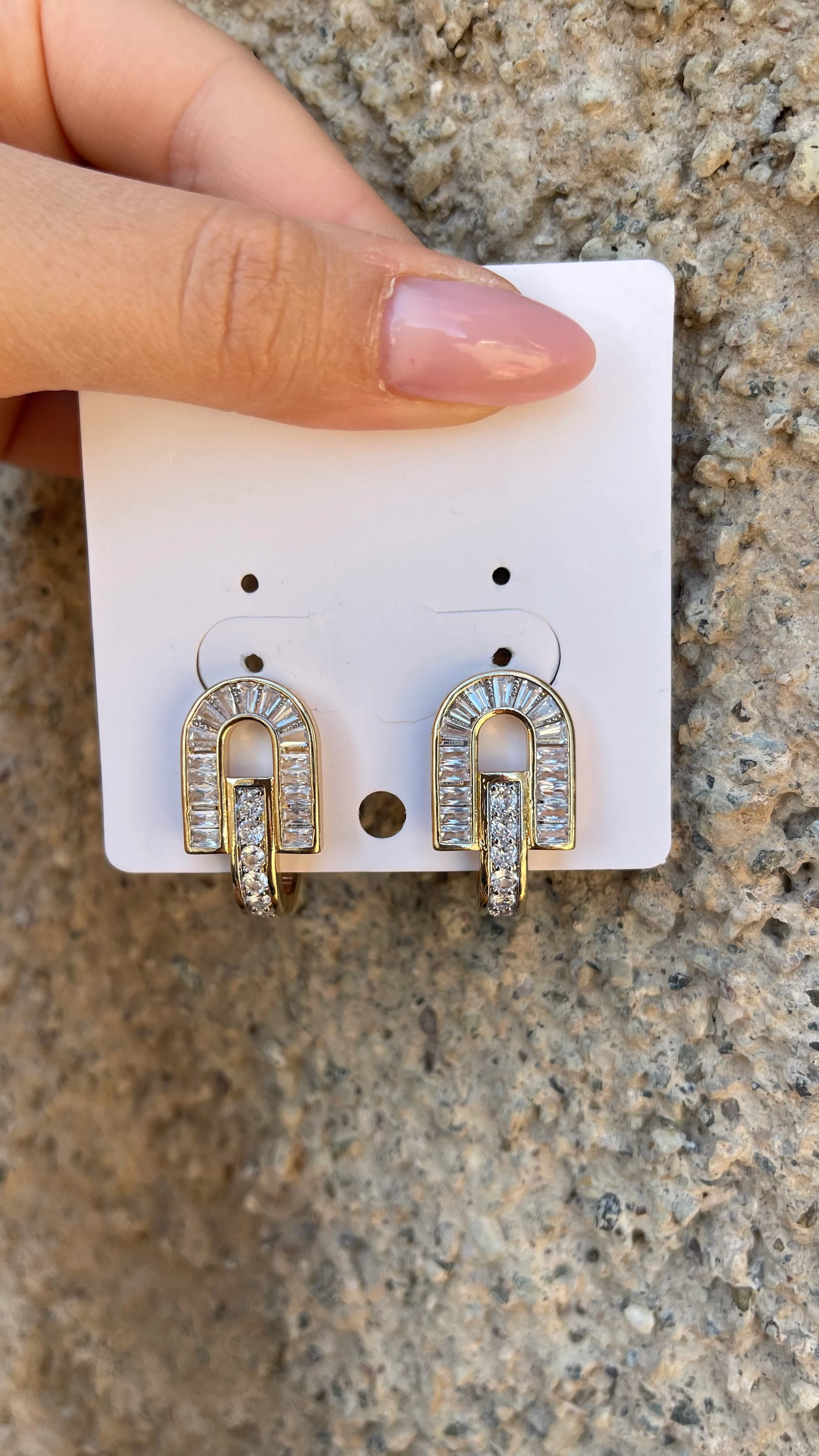 ZİRKON BAGET TAŞ 14K XUPİNG KÜPE