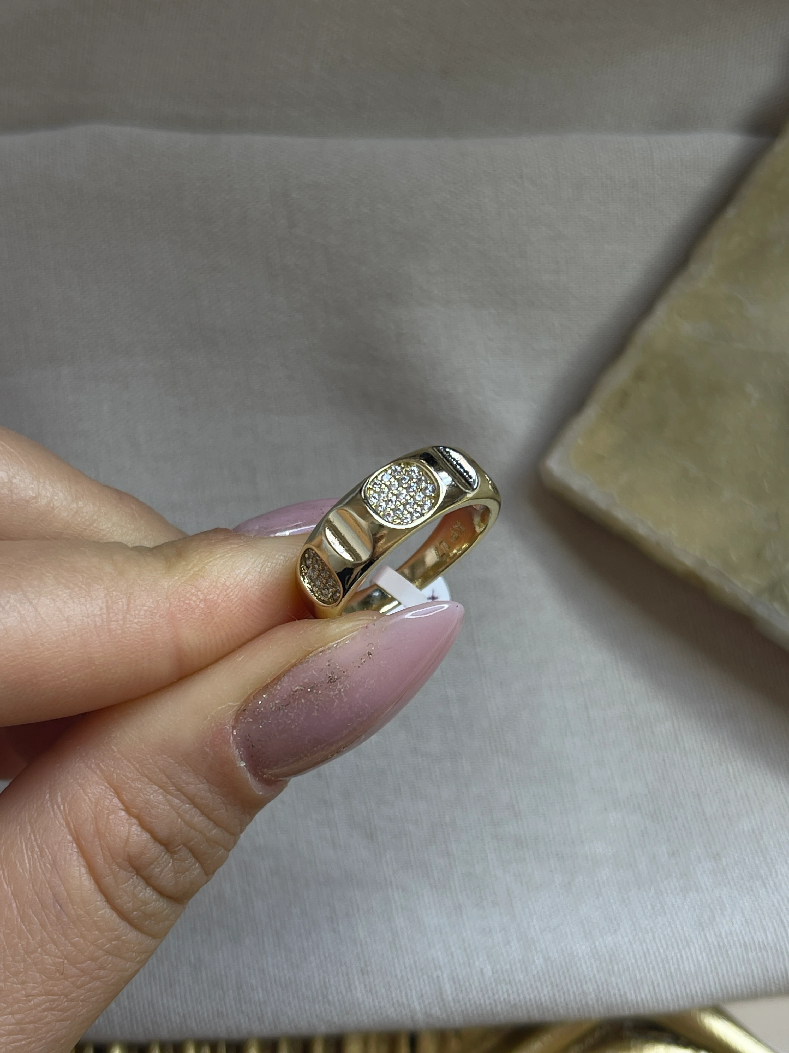 TAŞ DETAY XUPİNG YÜZÜK 