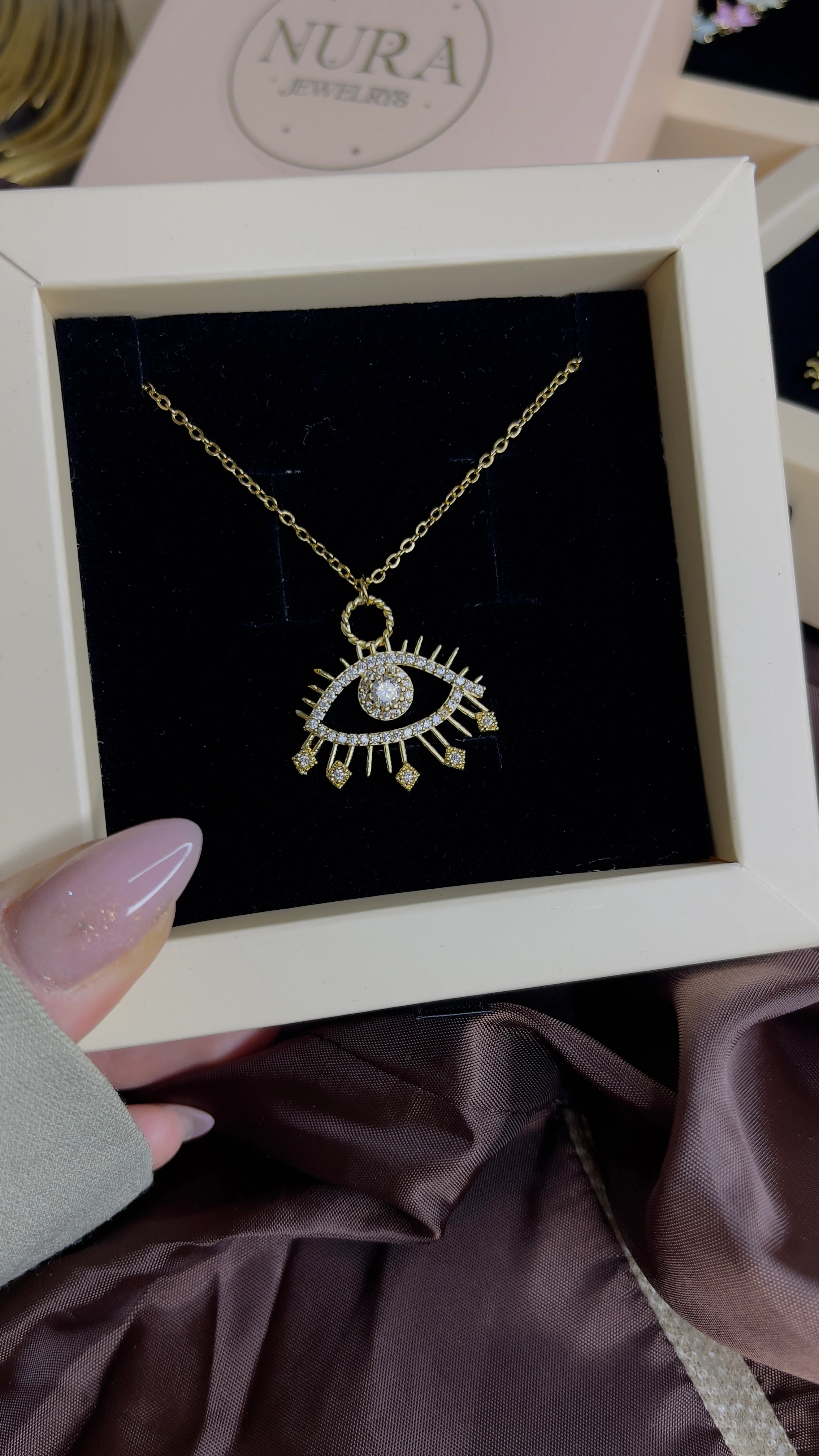 TAŞLI GÖZ DETAY KOLYE 