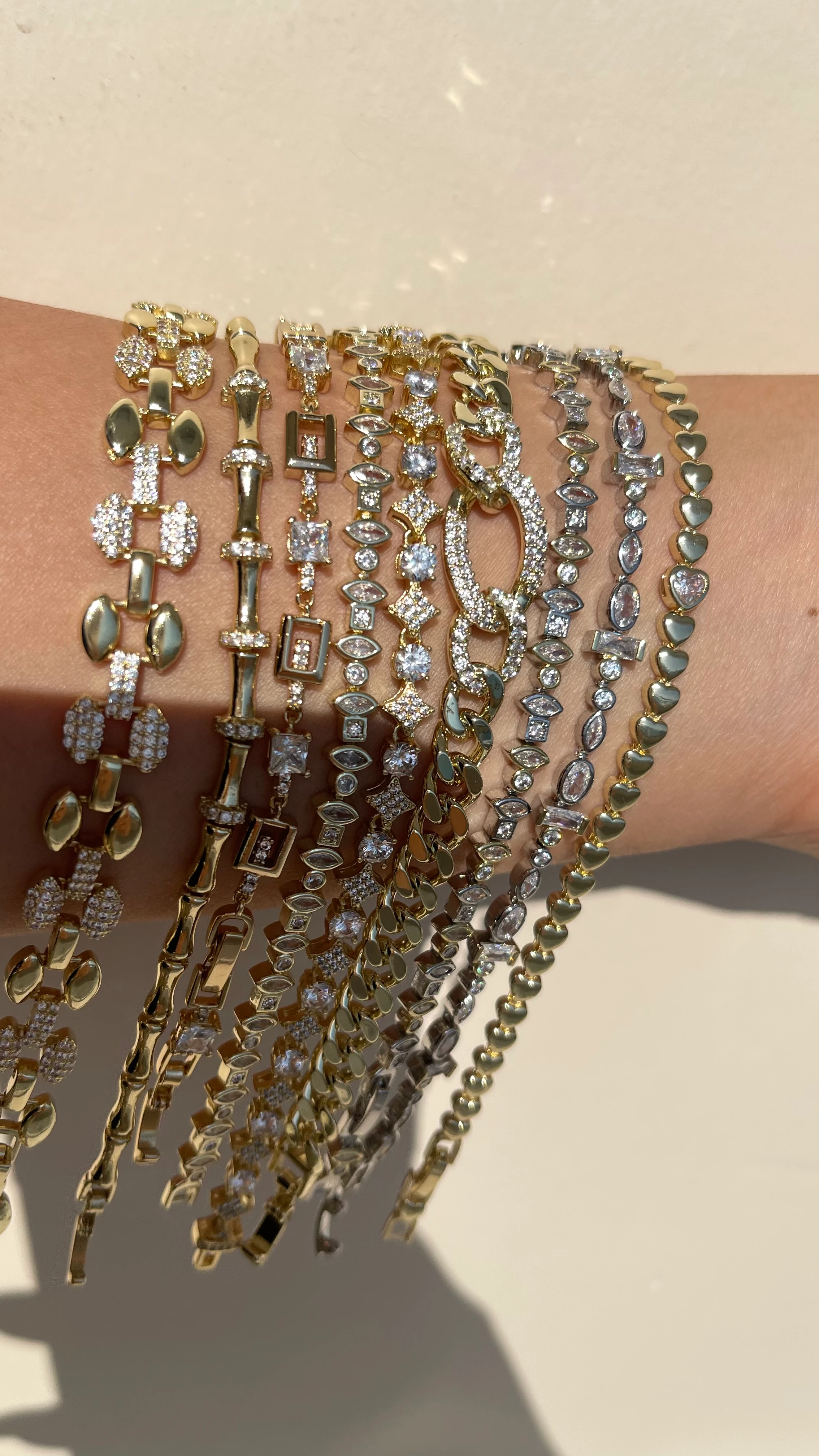 BAGET TAŞLI 14K RENK XUPİNG VIP BİLEKLİK