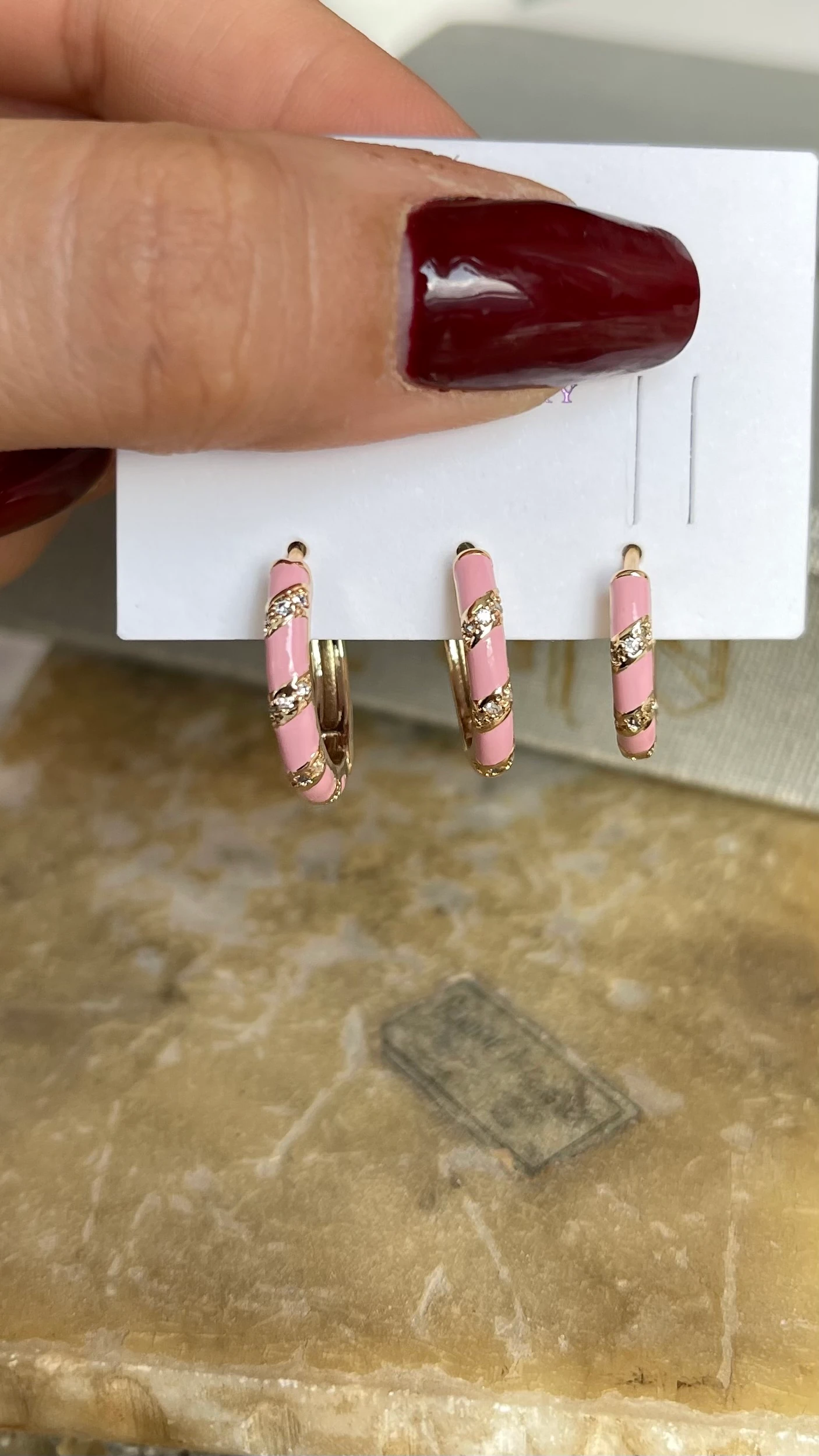 ÇOKLU PEMBE TAŞLI HALKA XUPİNG KÜPE SETİ