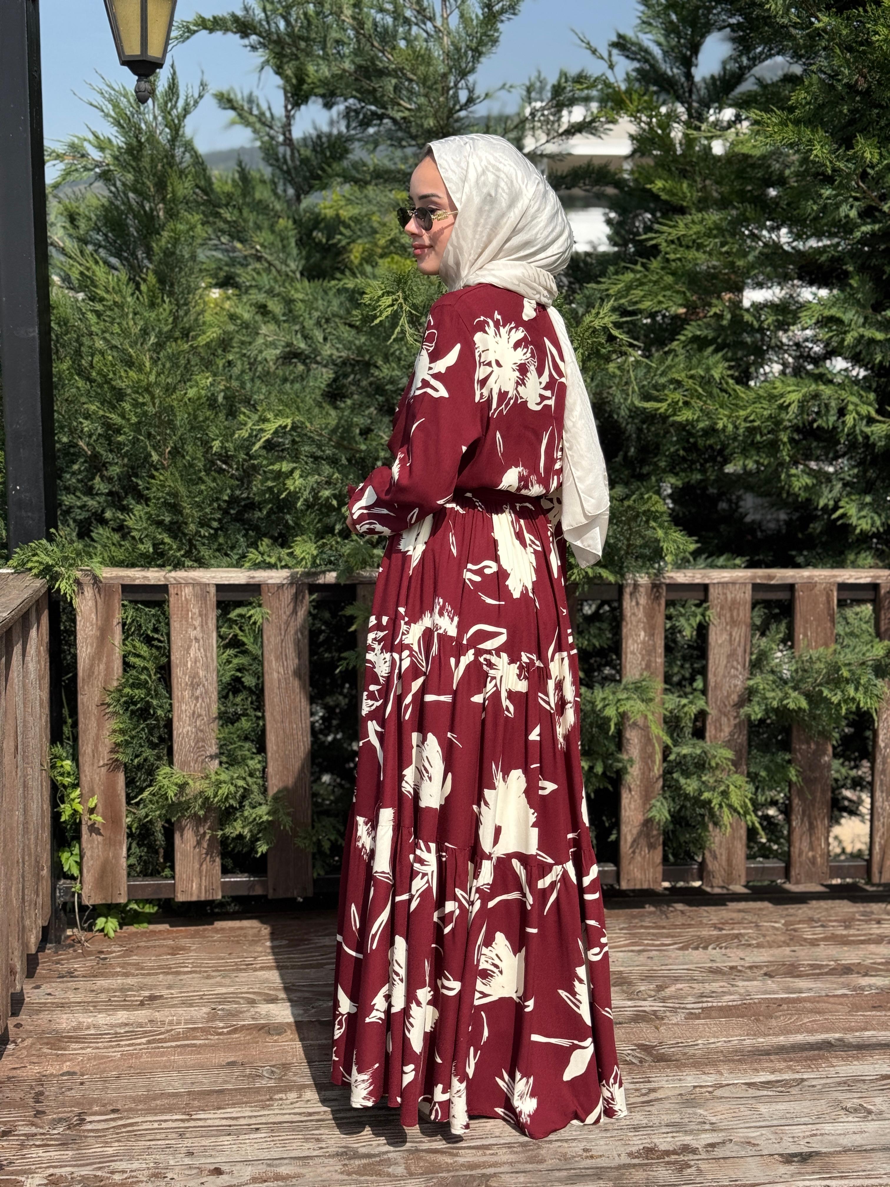 Gipe Detaylı Fırfır Elbise