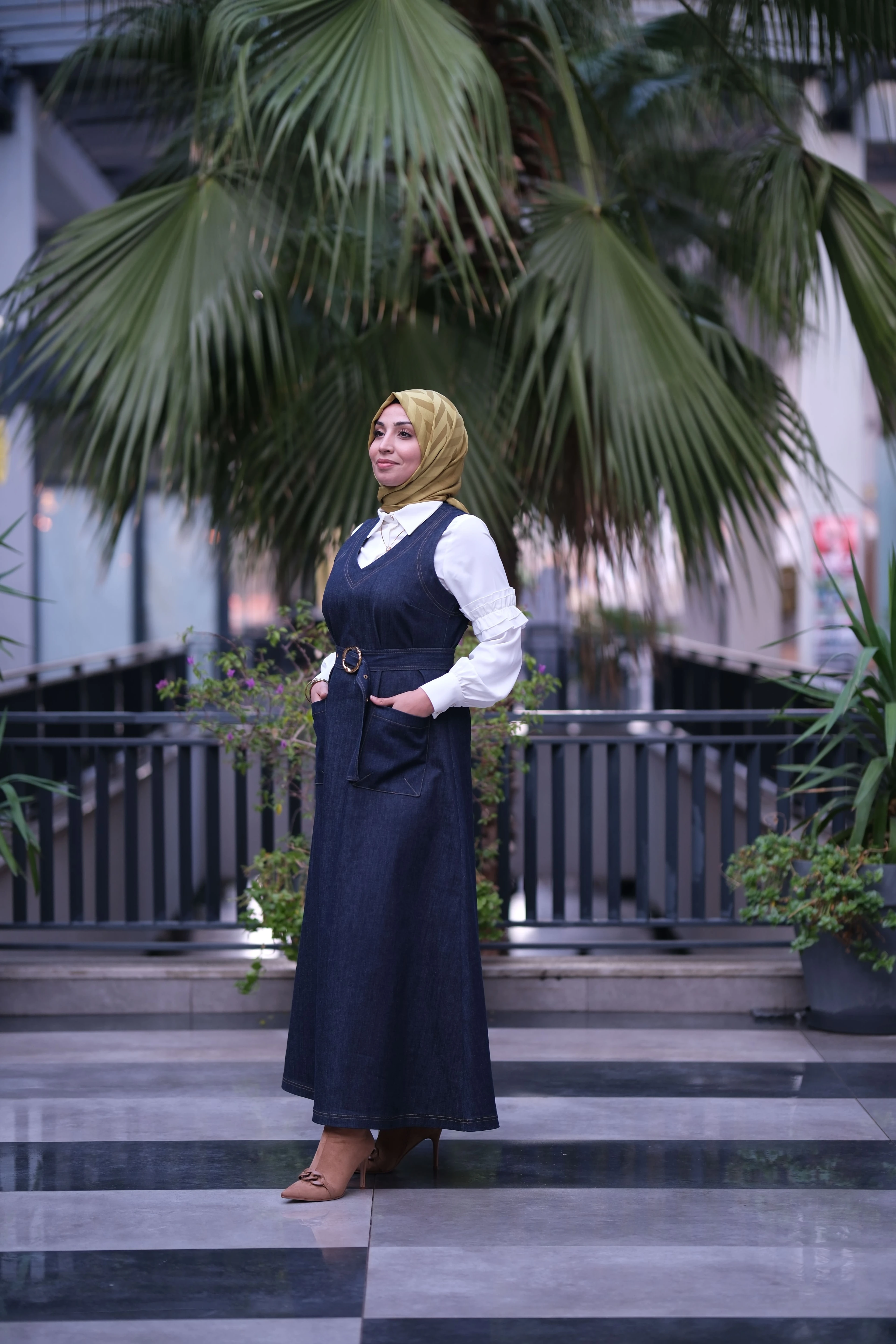 Denim Jile – Kuşaklı ve Cepli Uzun Tesettür Elbise