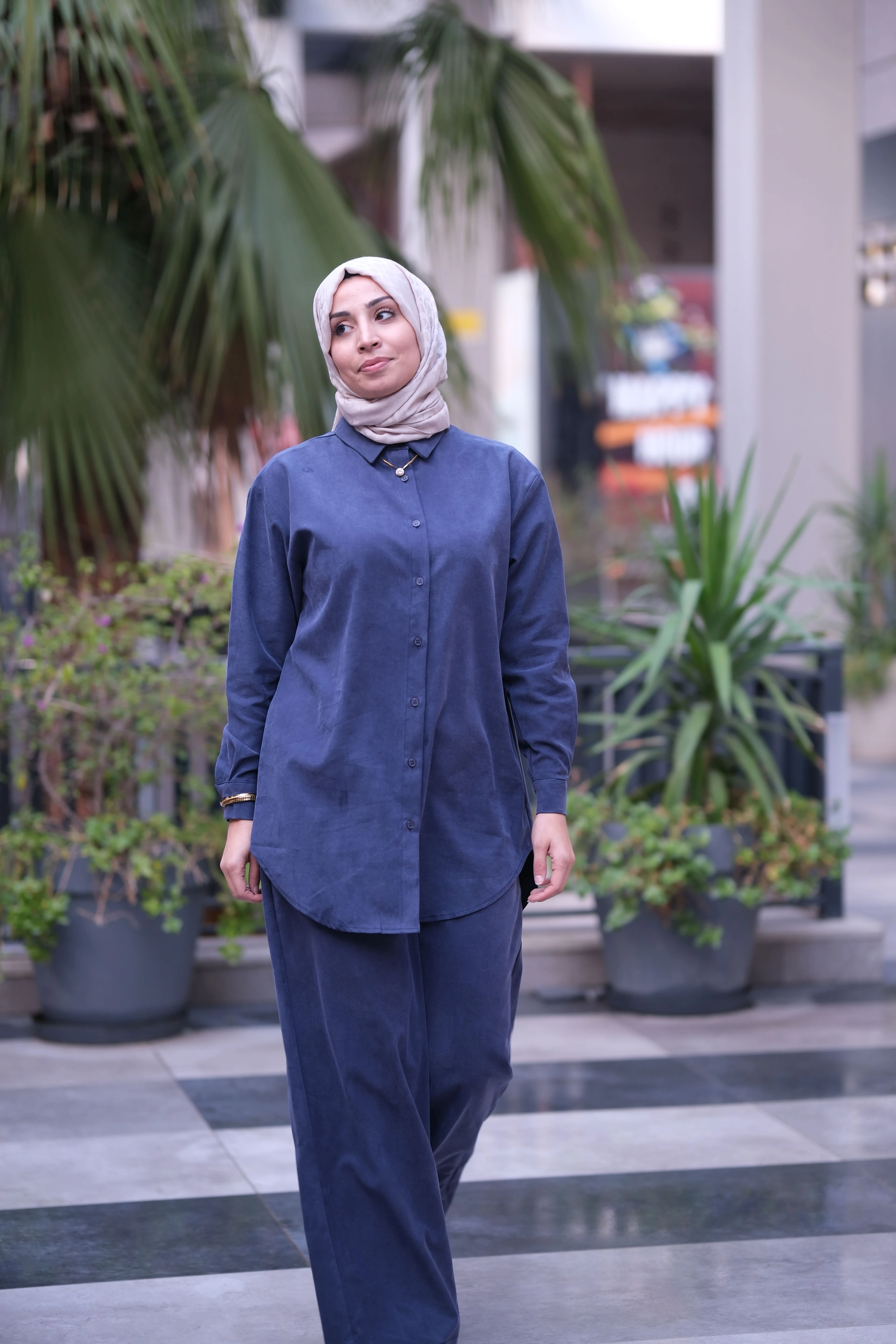 Lyosel Pantolon Gömlek Takım – Rahat Kalıp, Dökümlü ve Şık Tesettür Takım - Lacivert