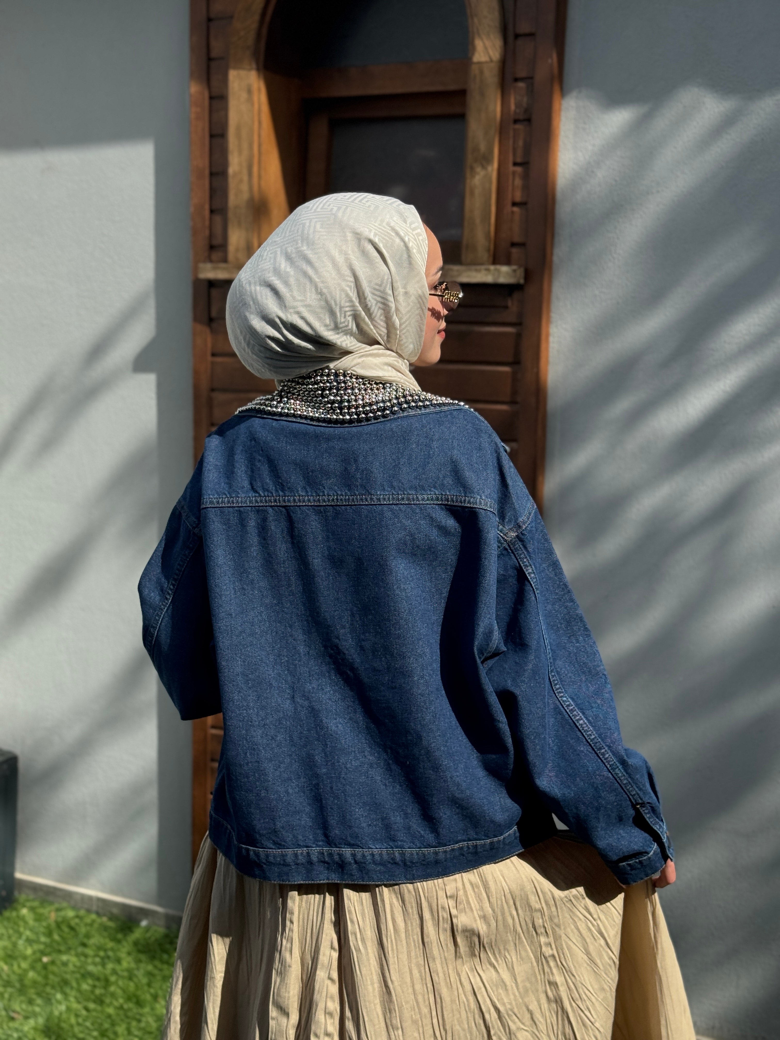 Gümüş İnci Çakmalı Kot Ceket