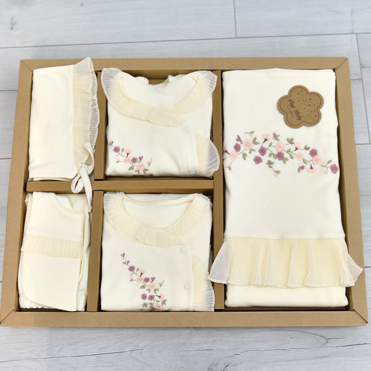 Kız Bebek 0-3 Ay Premium Krem Naturel Çiçek Nakışlı 10lu Set