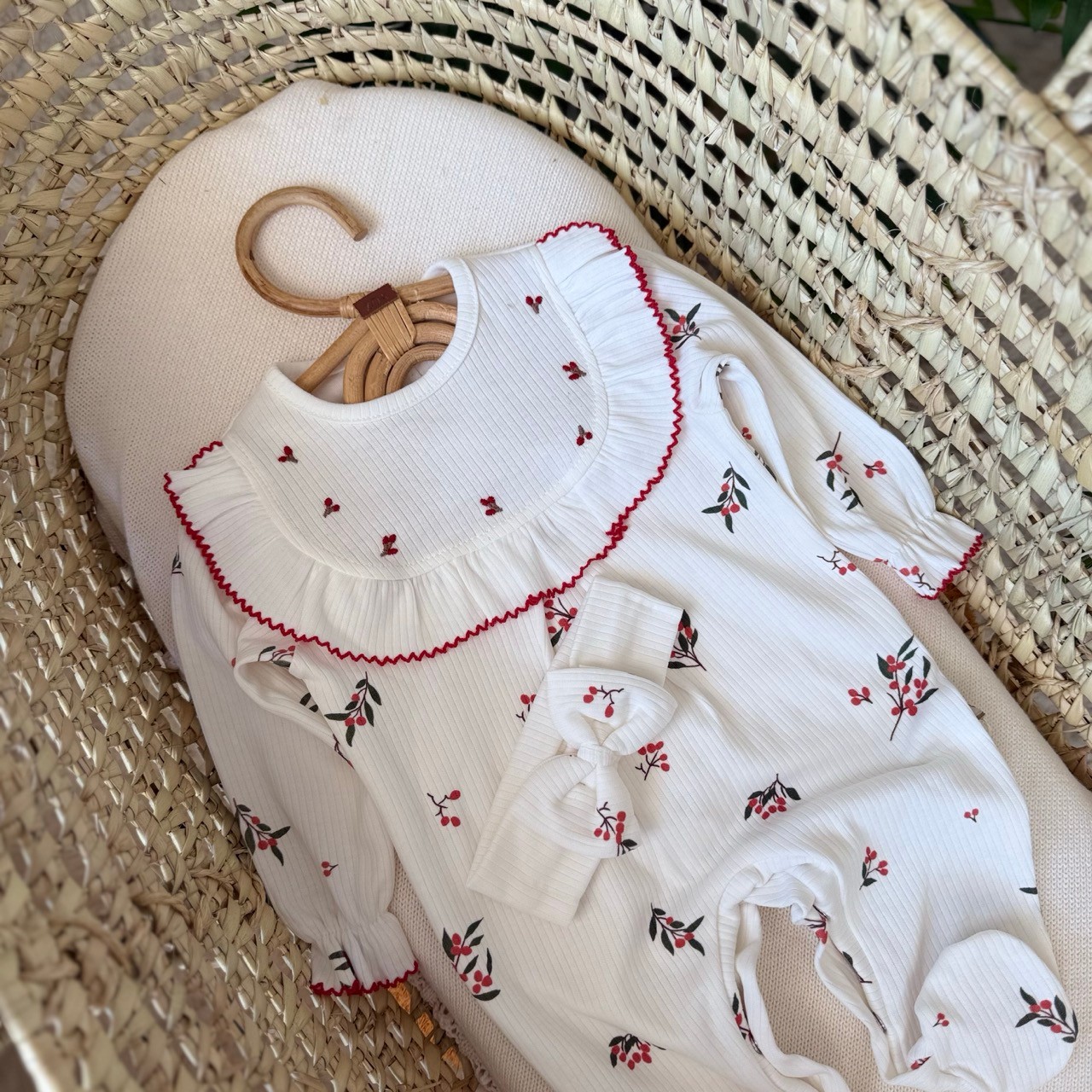Kız Bebek %100 Pamuk Kokina Desenli Bandanalı Tulum