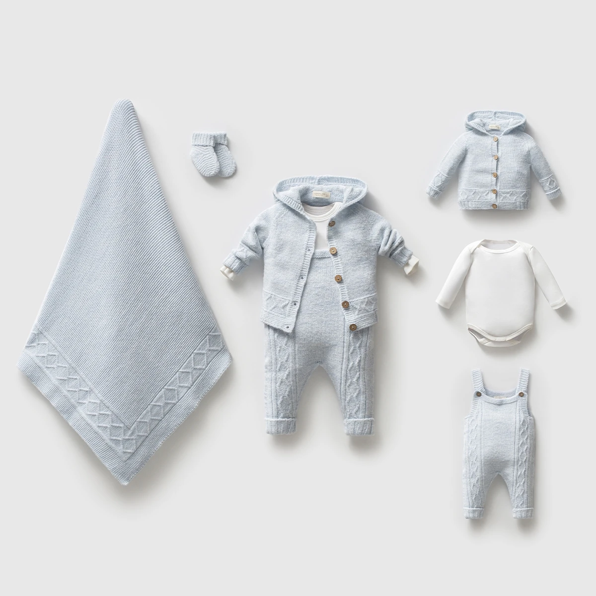 Erkek Bebek 0-3 Ay Premium Organik Pamuk Triko Baklava Desen Salopetli 5li Set