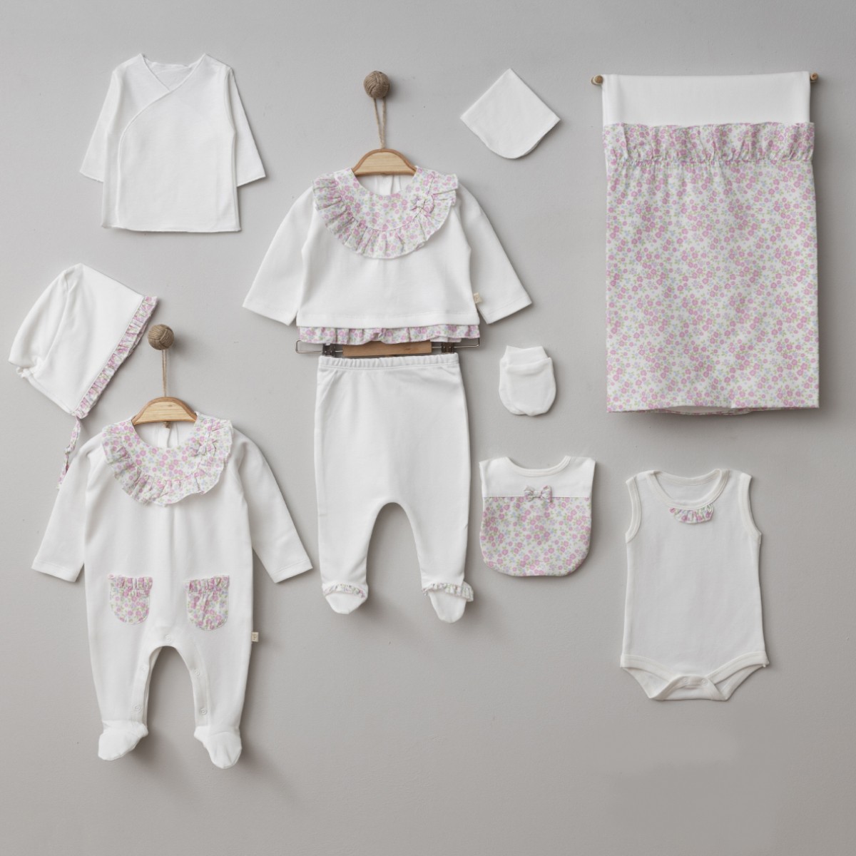 Kız Bebek Premium 0-3 Ay Beyaz Çiçek Dokuma Baskılı 10lu Set