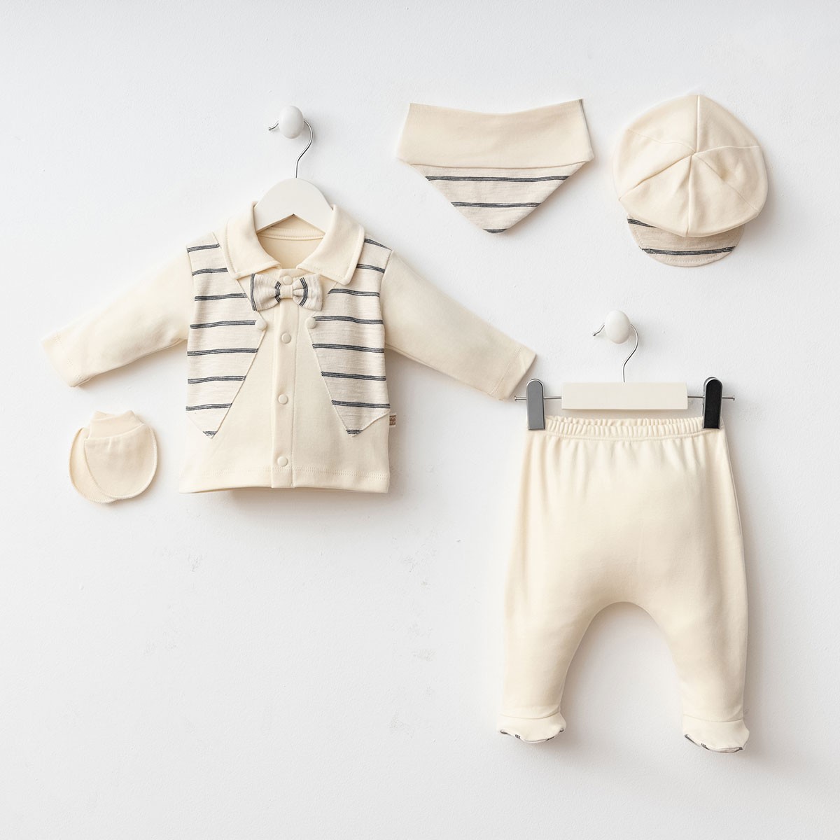 Erkek Bebek Krem Smokin Detaylı 5li Set
