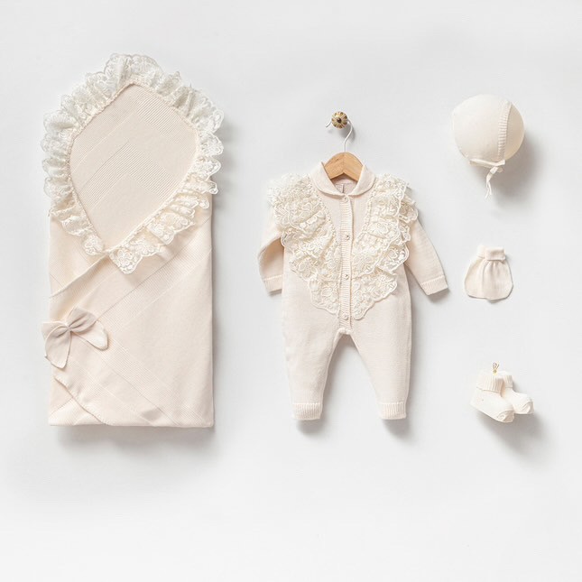 Kız Bebek Premium 0-3 Ay Krem V Yaka Dantelli 5li Set