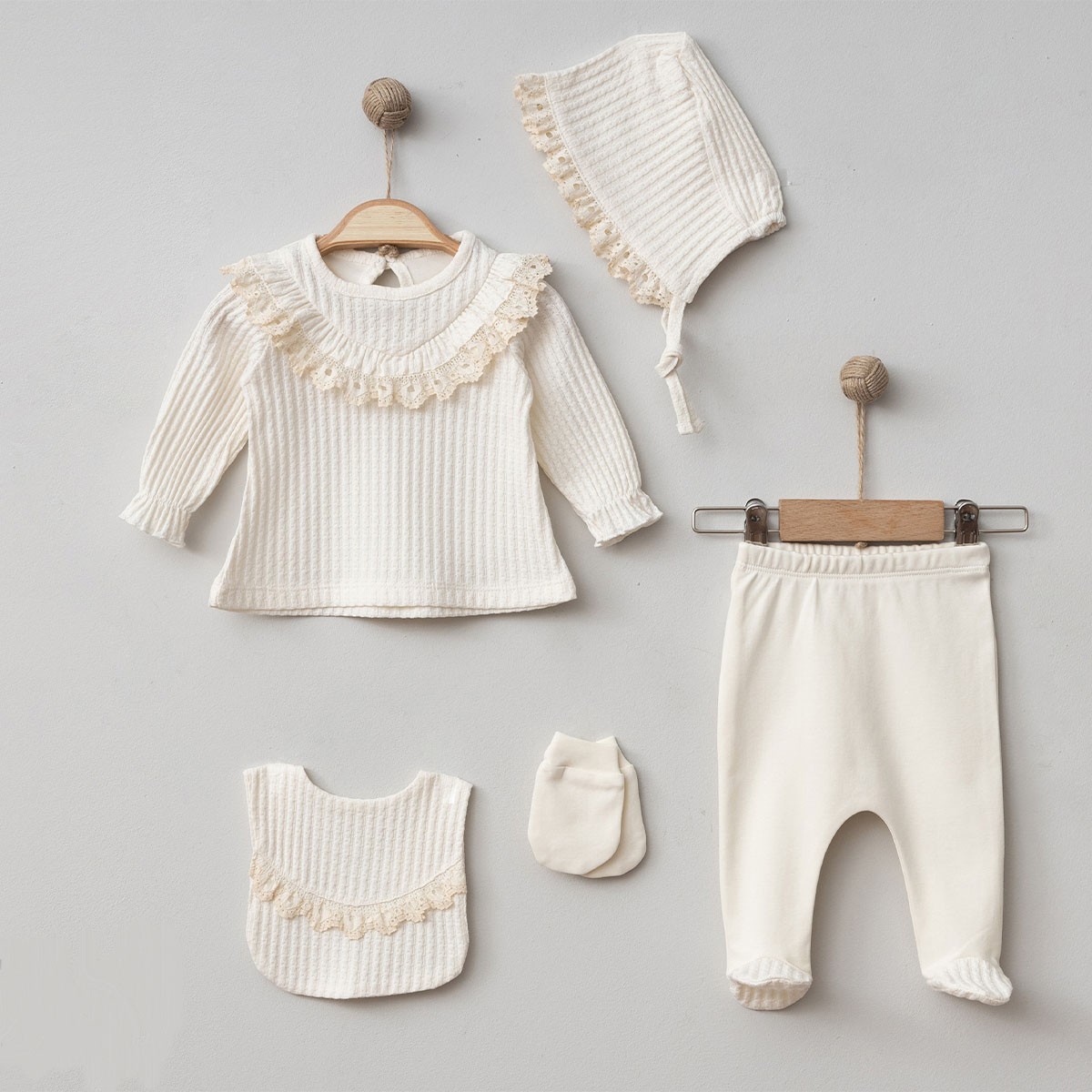 Kız Bebek Premium 0-3 Ay Fistolu Jakarlı 5li Set