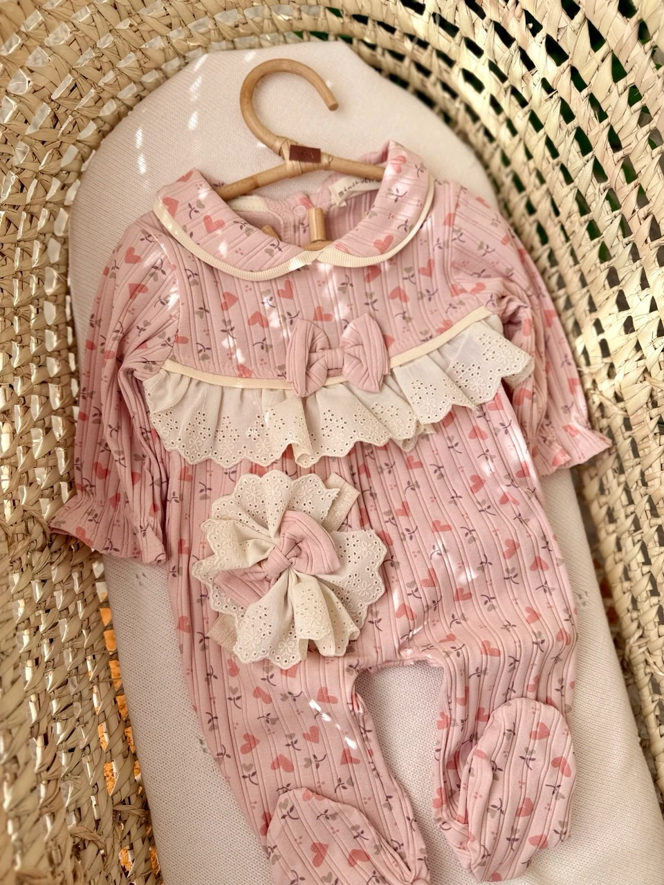 Kız Bebek %100 Pamuk Love Flower Gül Kurusu Saç Bantlı Tulum 