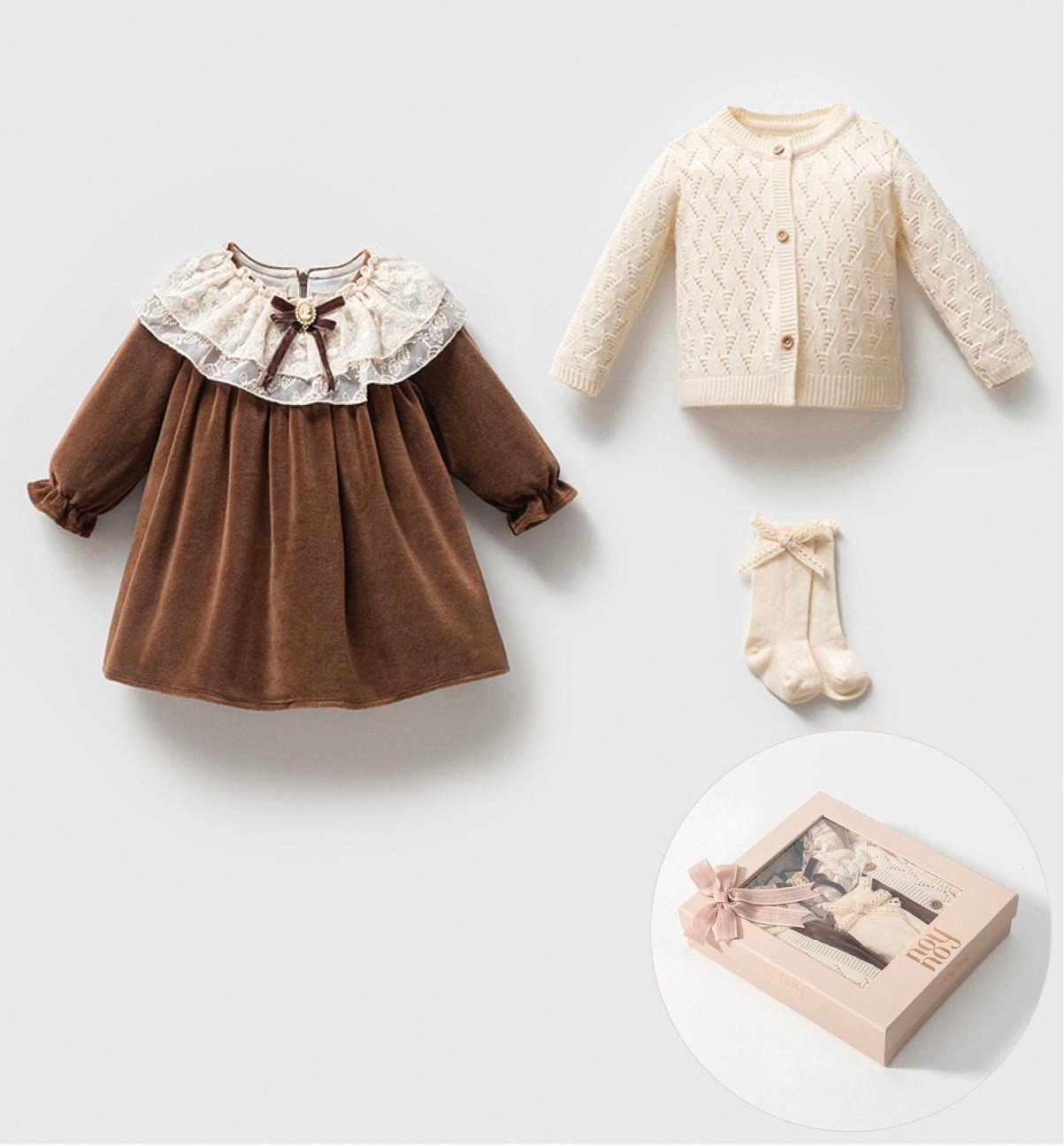 Kız Bebek Premium Kadife Kumaş Dantel Yaka Broşlu Hırkalı 3lü Hediyelik Set 