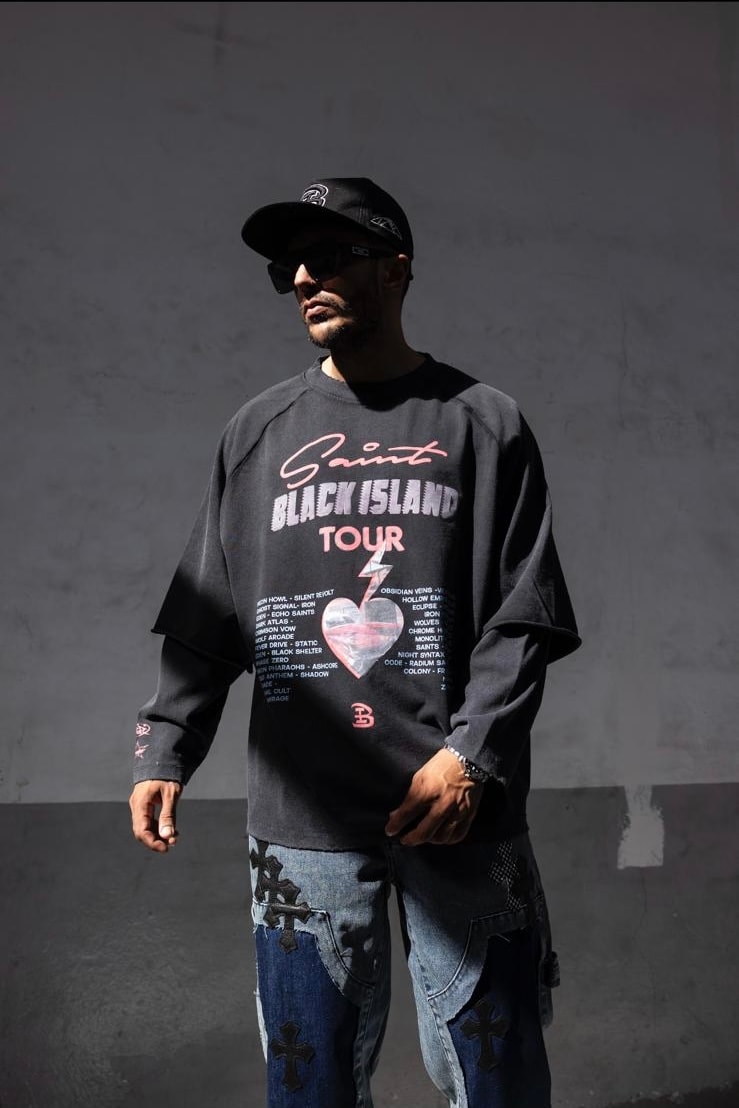 Saint Tour Sweatshirt