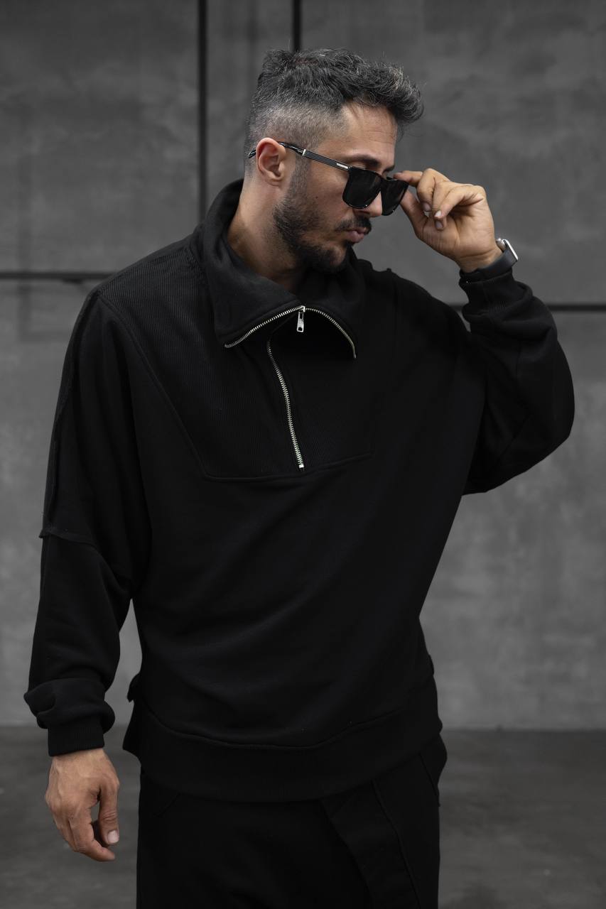 Black Sweatshirt