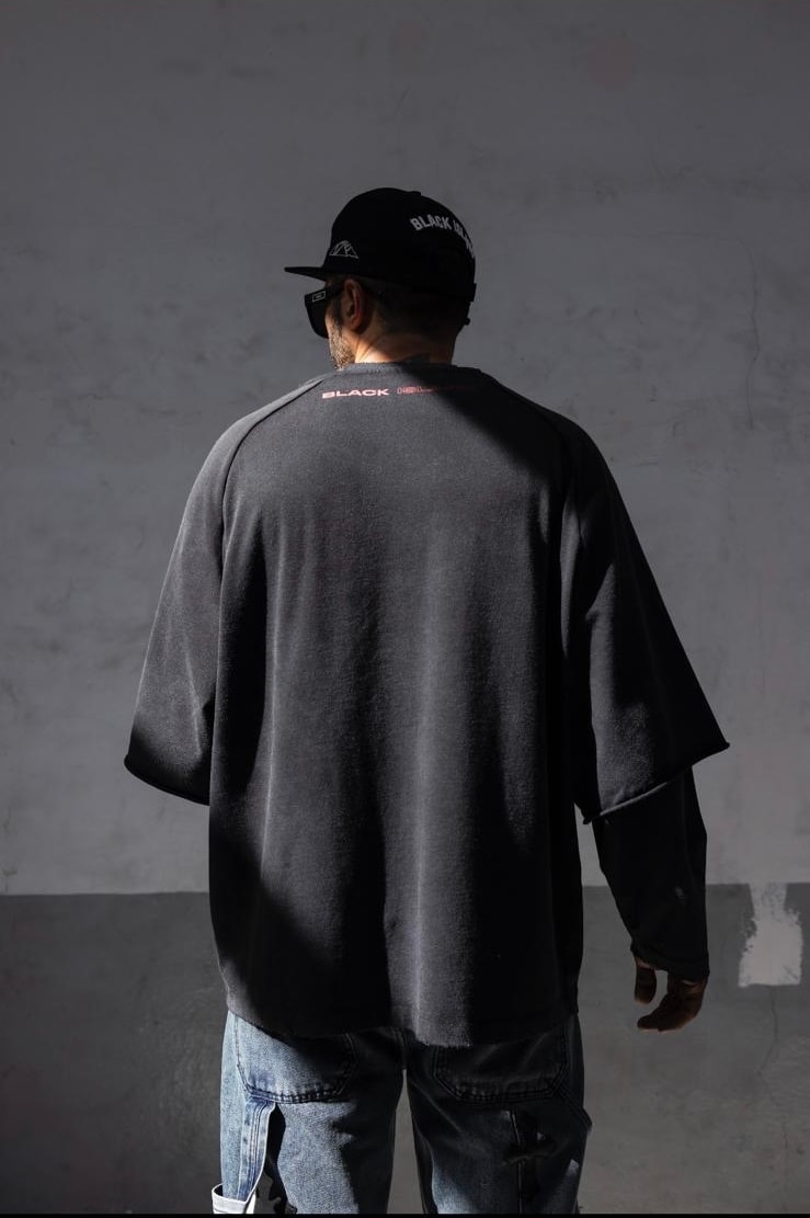 Saint Tour Sweatshirt