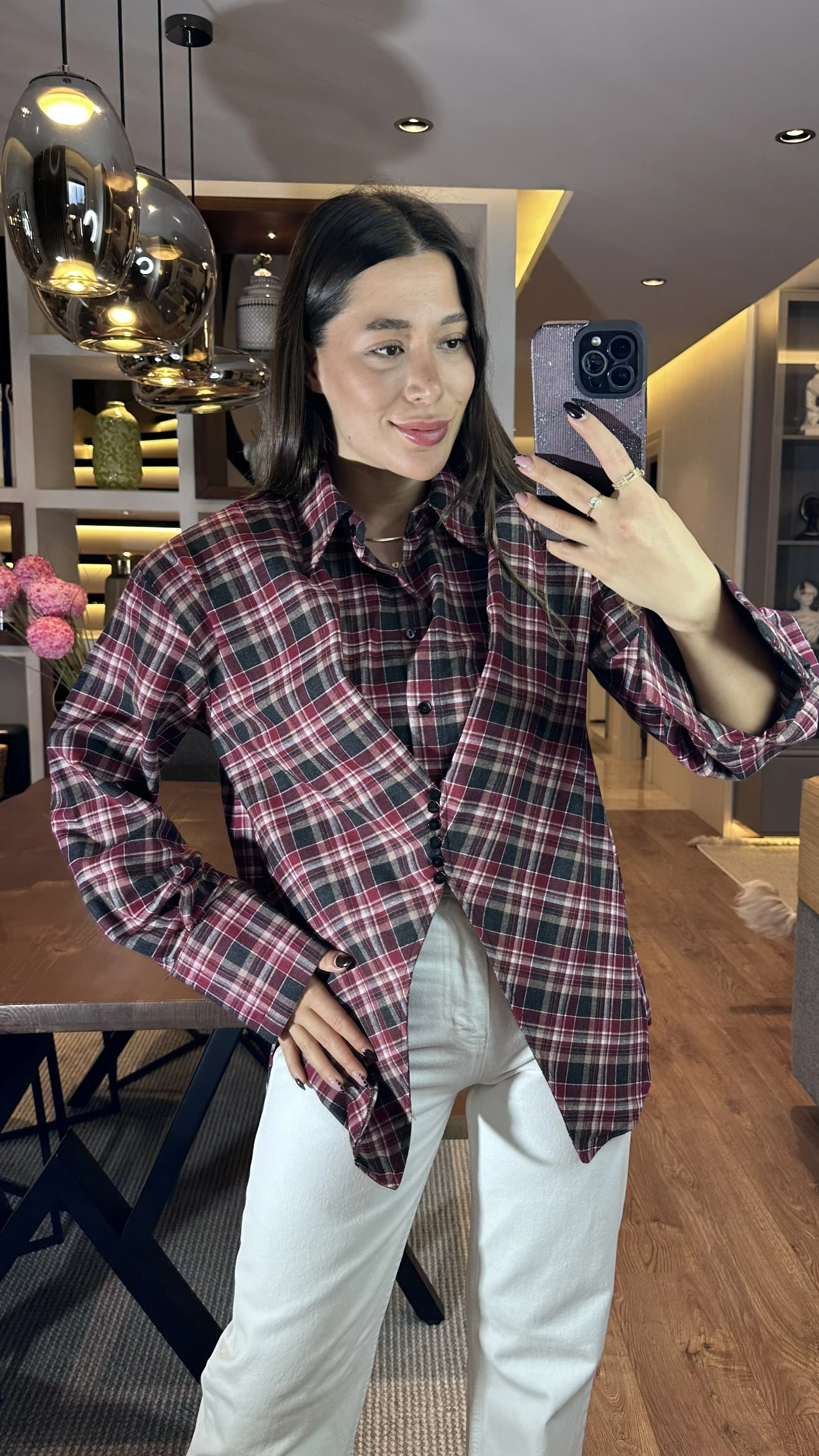 Kırmızı Ekoseli Asimetrik Detaylı Vatkalı Gömlek 