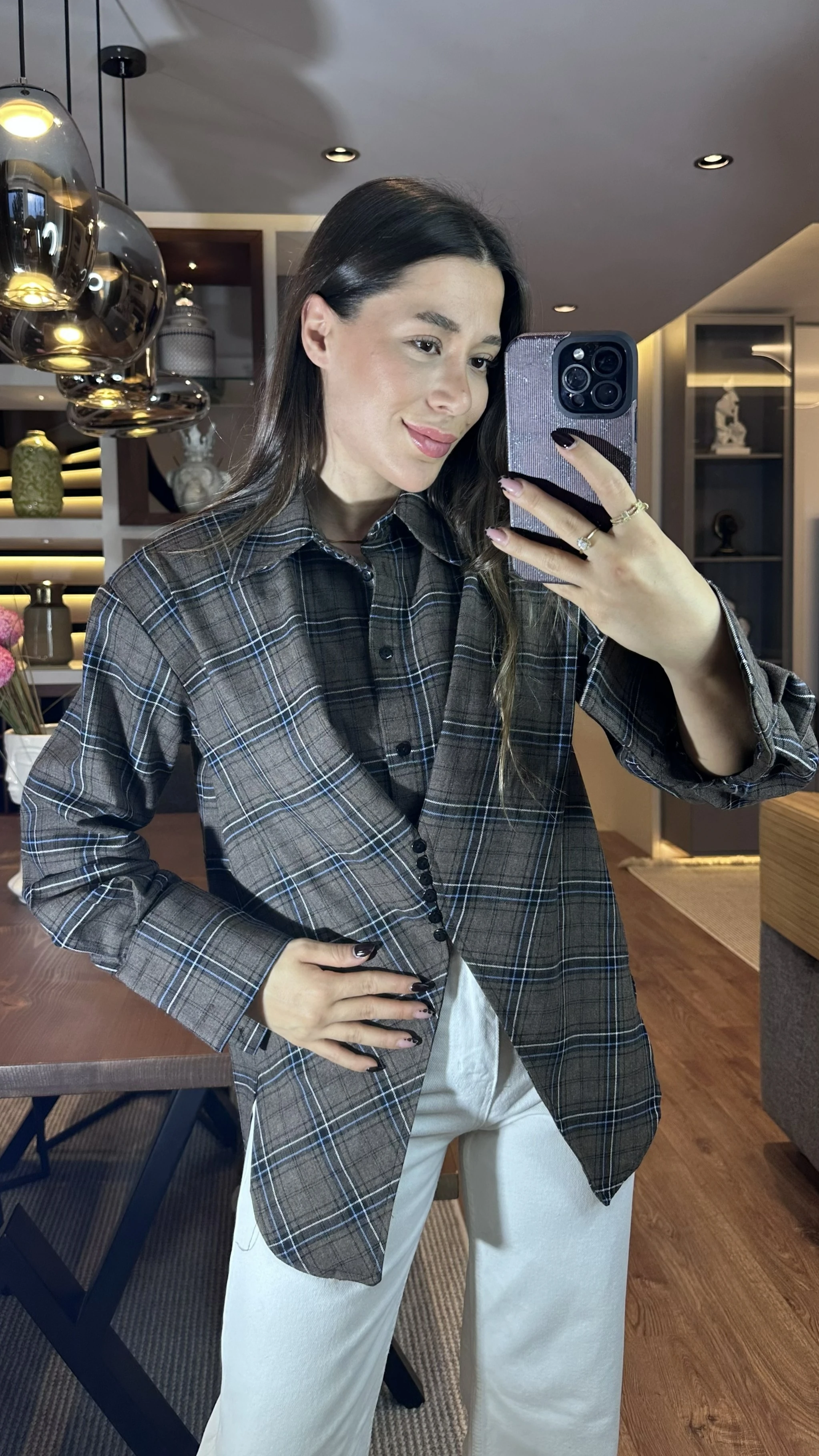 Kahverengi Ekoseli Asimetrik Detaylı Vatkalı Gömlek 