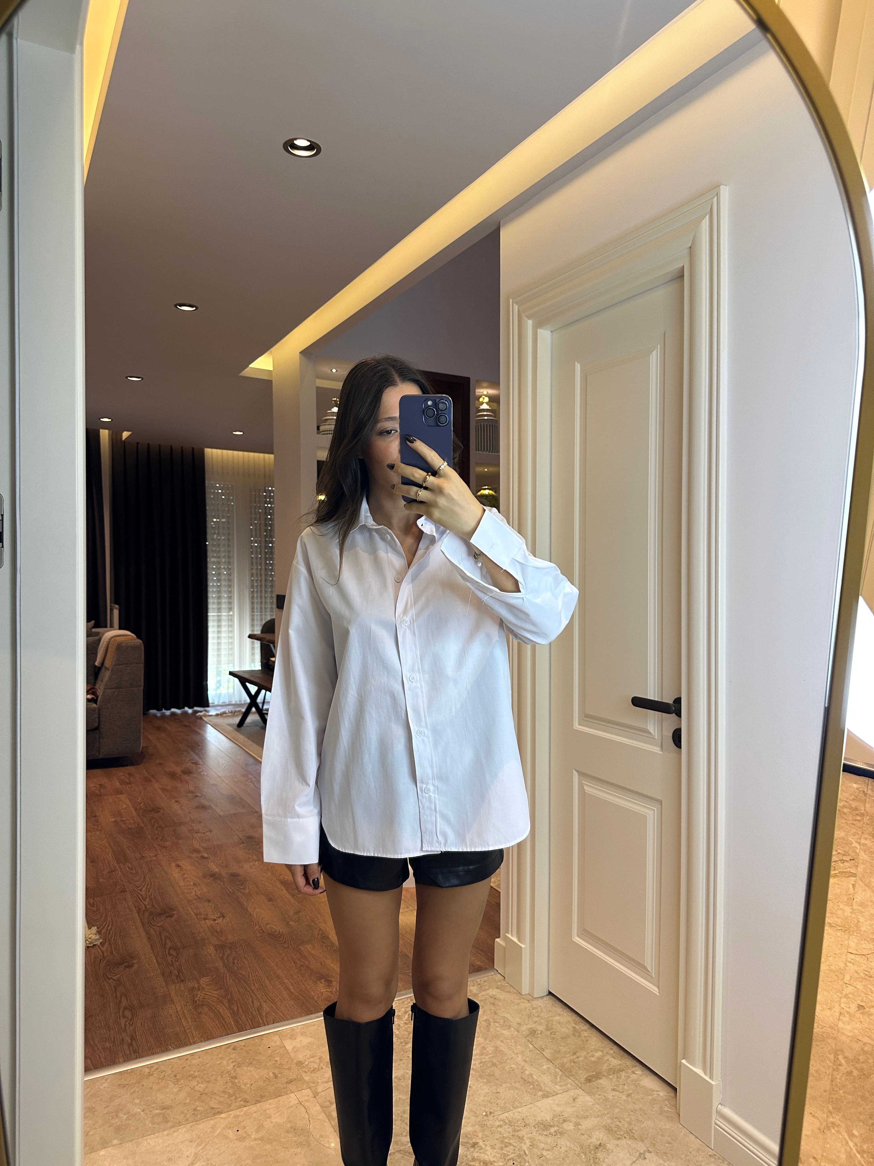 Beyaz Oversize Gömlek 