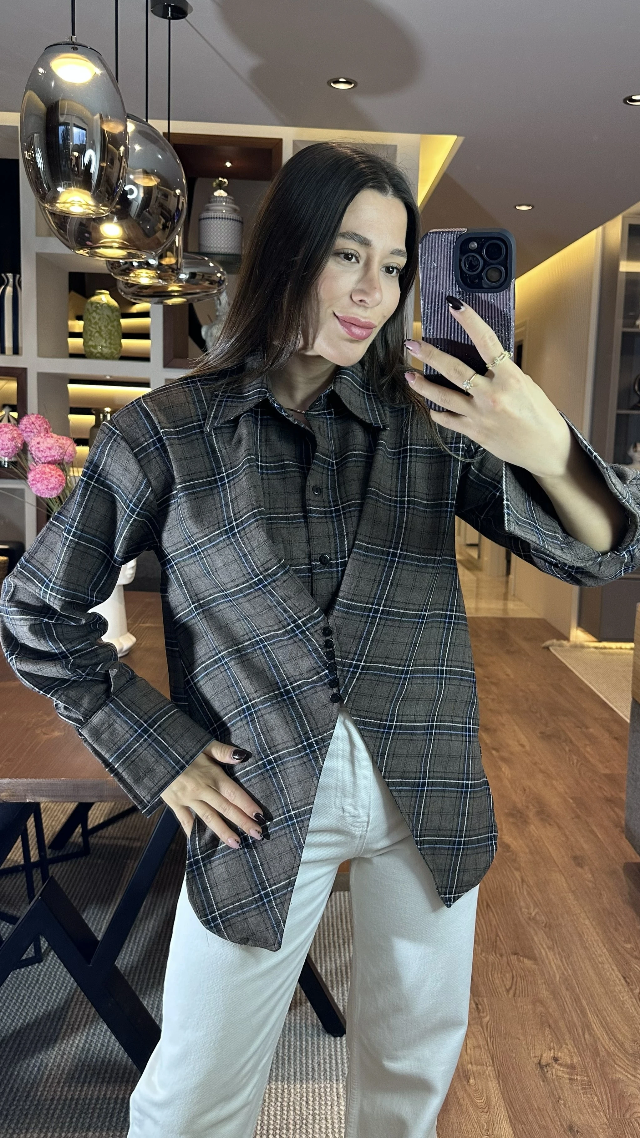 Kahverengi Ekoseli Asimetrik Detaylı Vatkalı Gömlek 