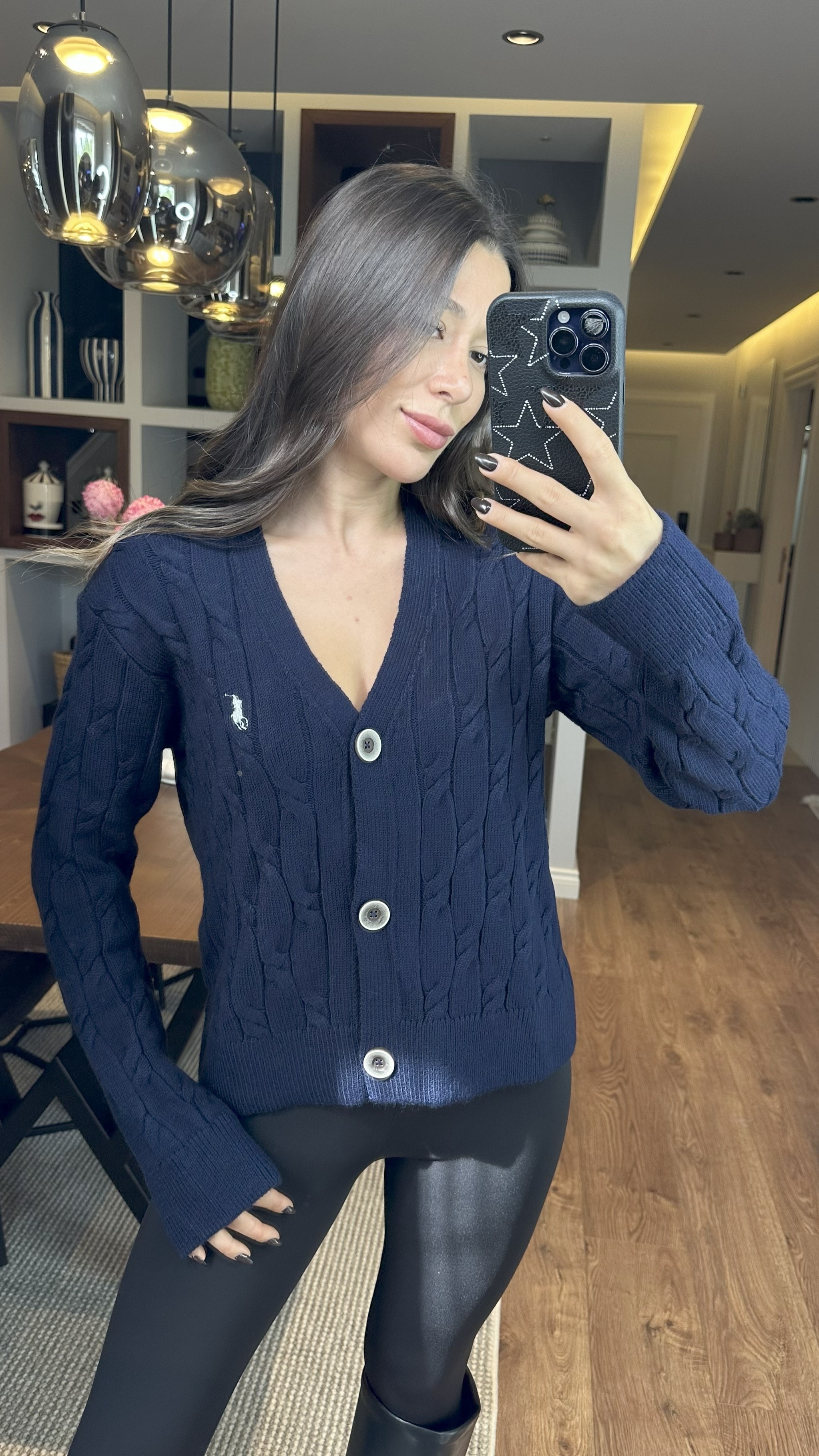 Lacivert Marka Model V Yaka Düğmeli Hırka 