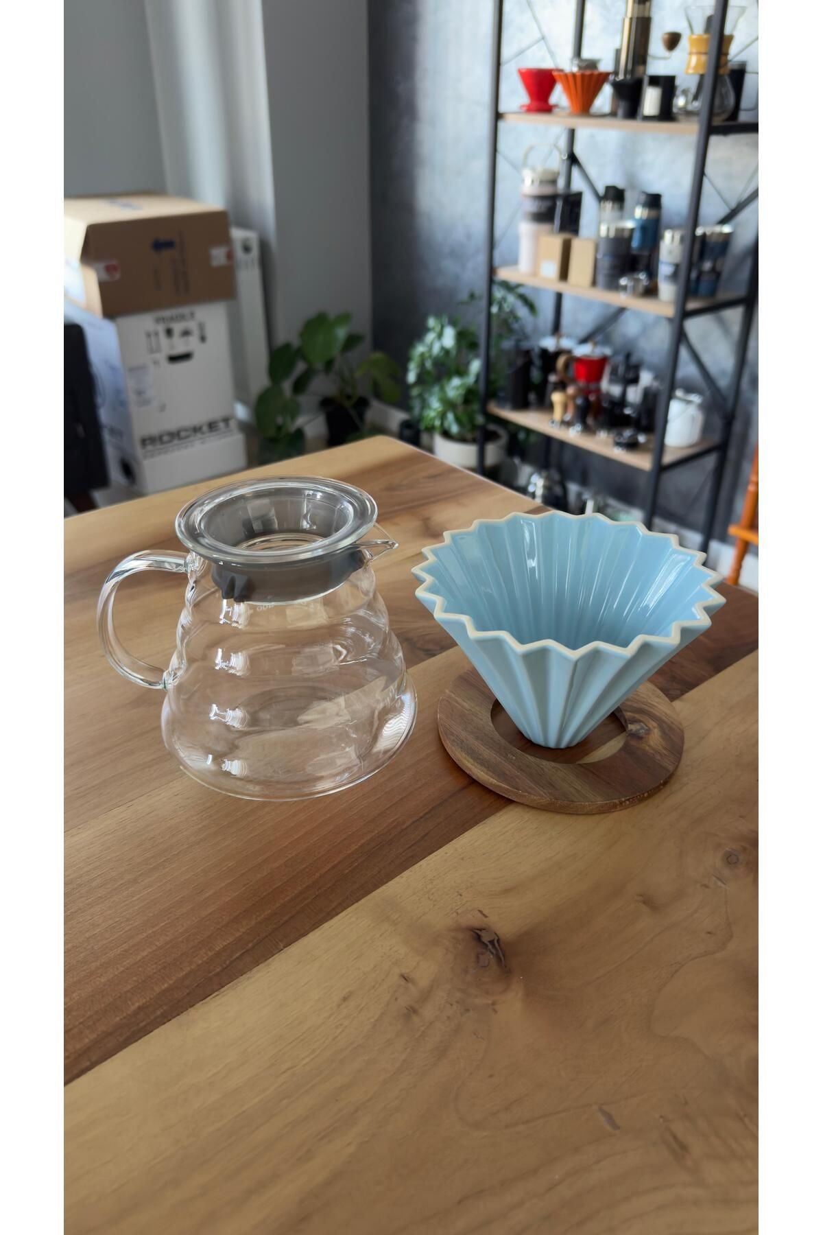 V60 Ahşap Standlı Seramik Dripper  Kahve Potu 500ml Seti