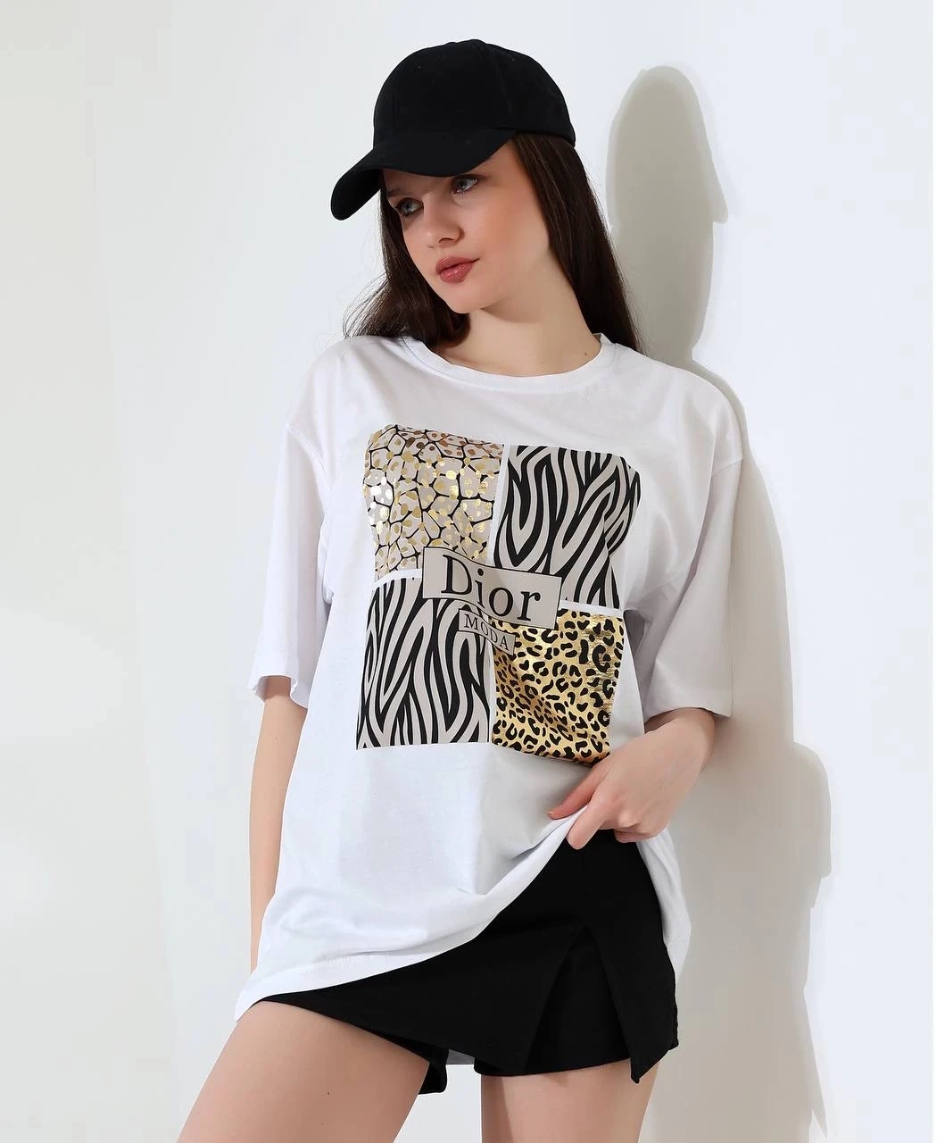 Varak baskılı imza desen tişört