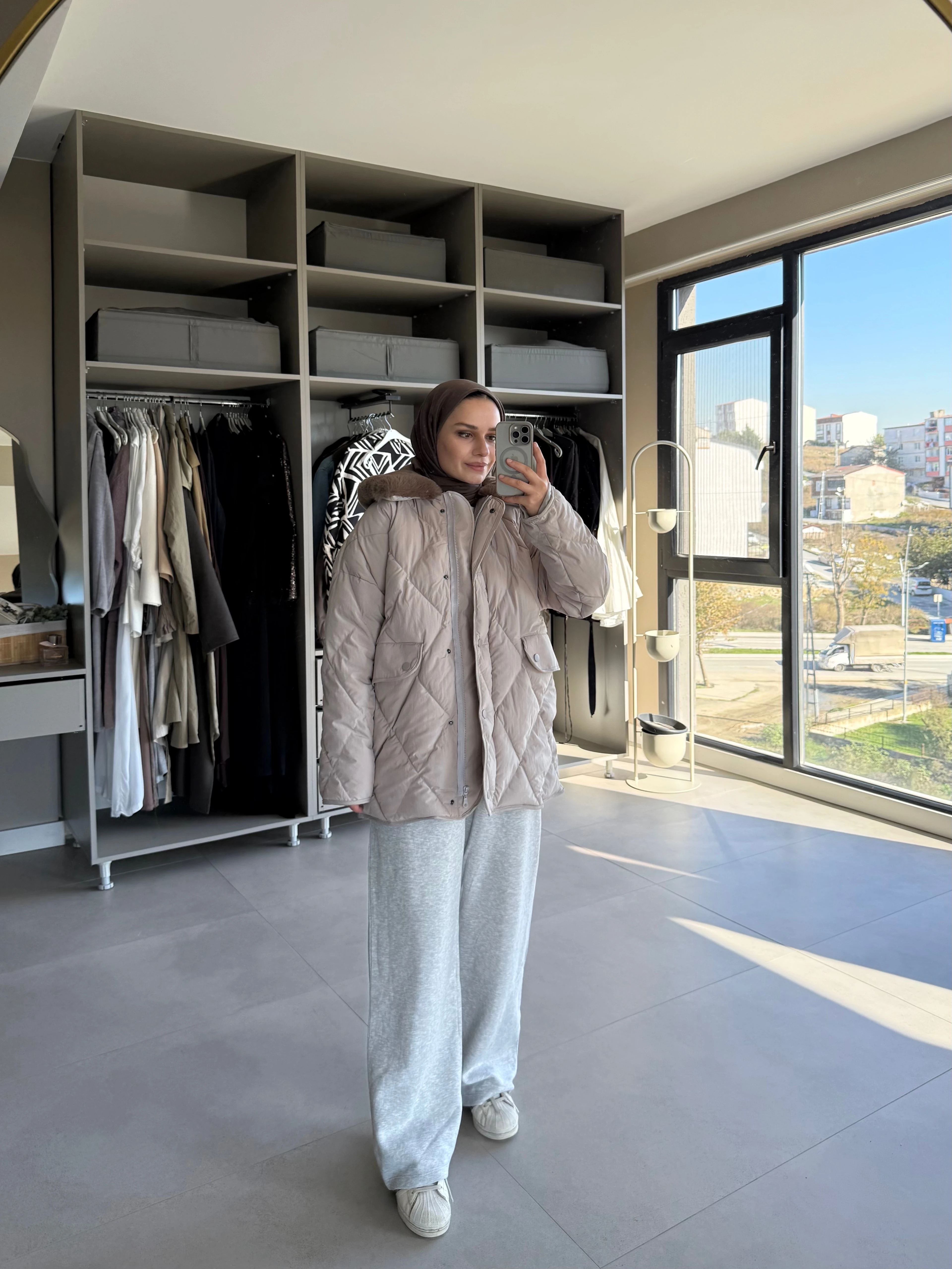 CASUAL MONTT  - Taş