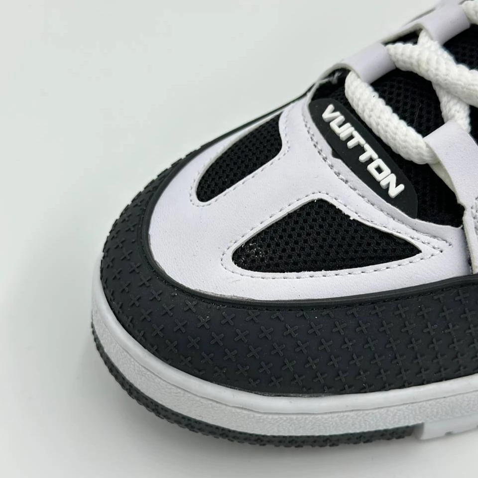 Louis Vuitton Skate White Black
