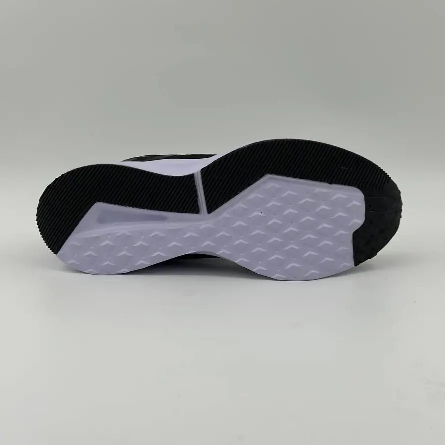 Nike ZoomX Siyah Beyaz | Hafif & Konforlu Sneaker