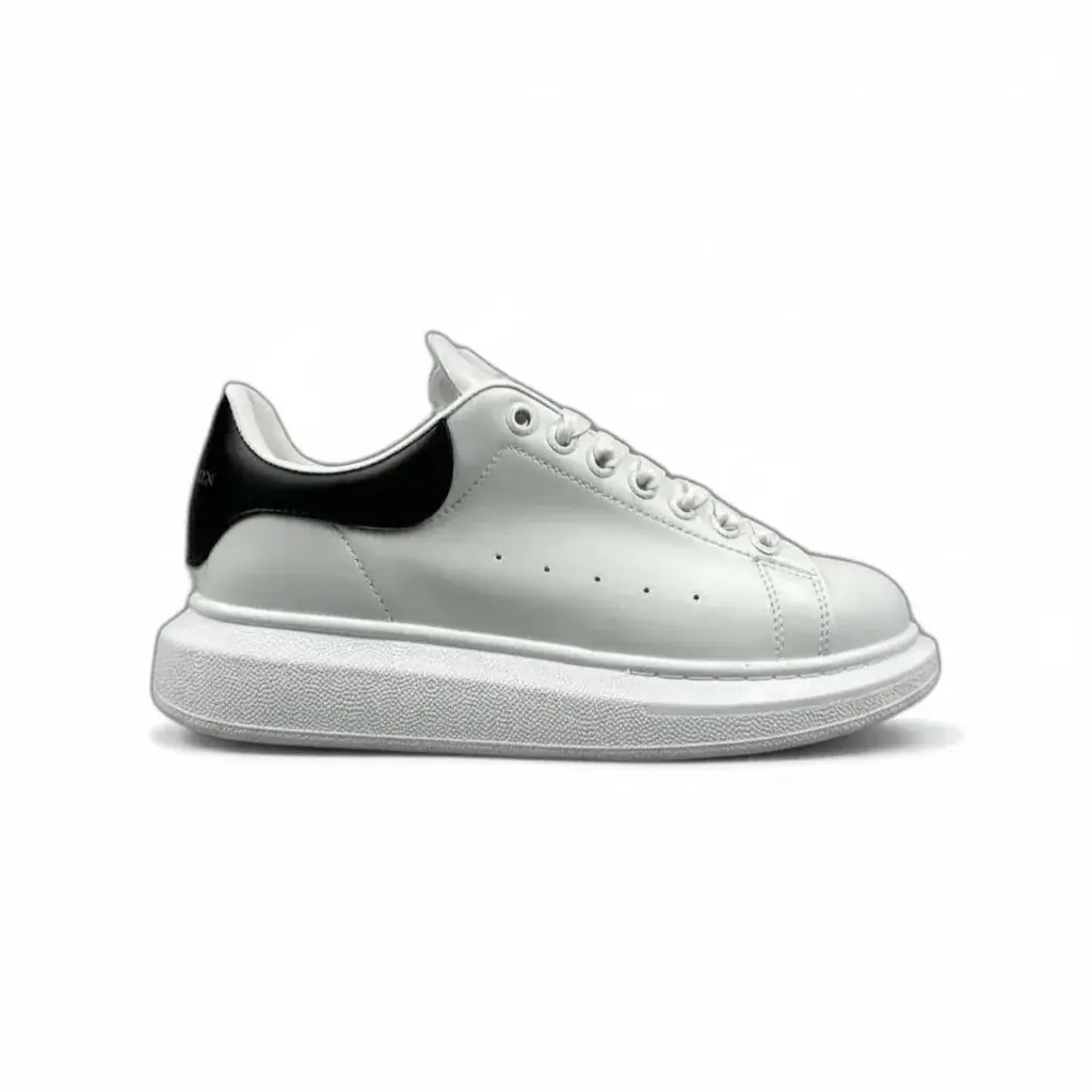 Alexander McQueen Oversized Beyaz Siyah | Lüks Sneaker